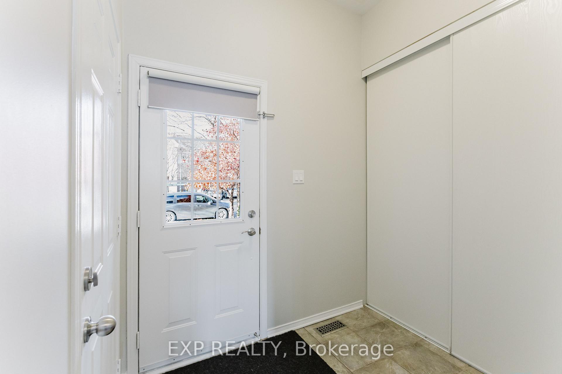 Photo 3 of 2274 Brockstone Crescent, Ottawa, Avalon East — HOMEH