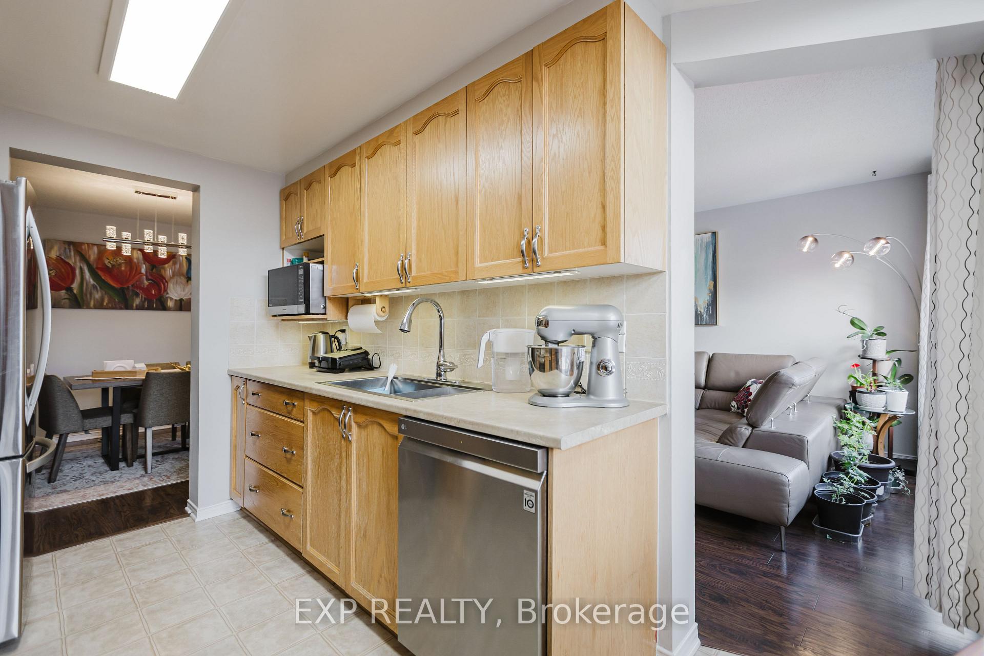 Photo 15 of 2274 Brockstone Crescent, Ottawa, Avalon East — HOMEH