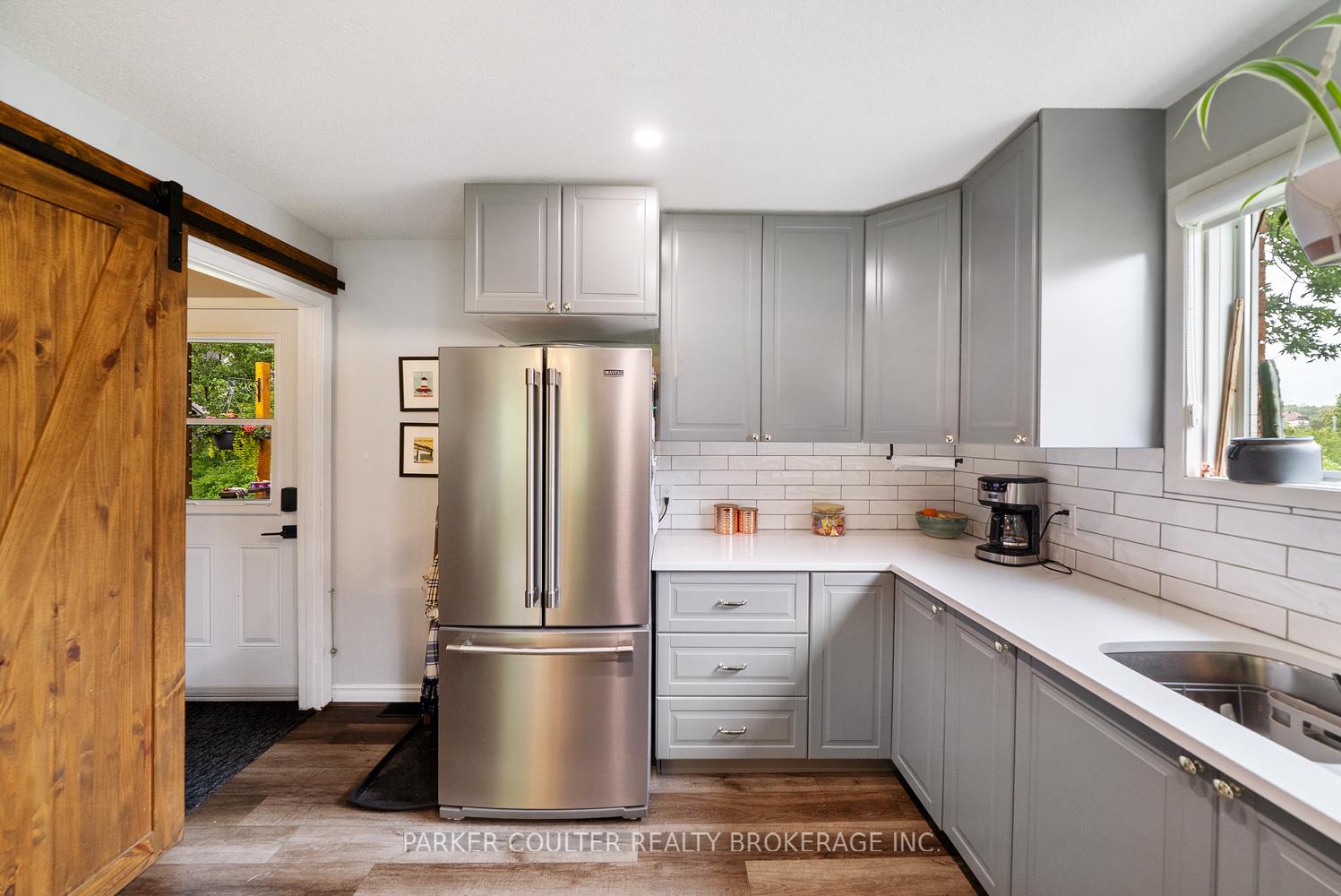 Photo 6 of 21 Louisa Street, Parry Sound — HOMEH