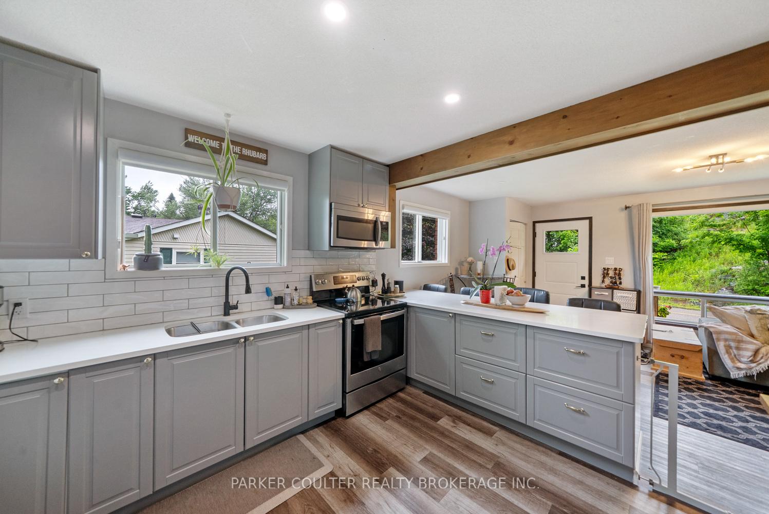 Photo 8 of 21 Louisa Street, Parry Sound — HOMEH