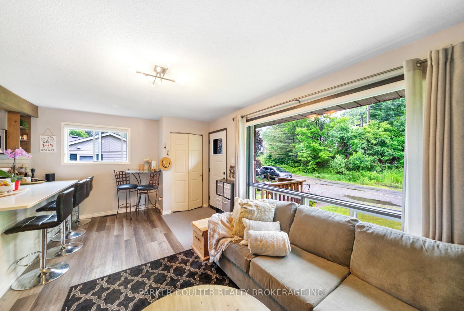 Photo 10 of 21 Louisa Street, Parry Sound — HOMEH