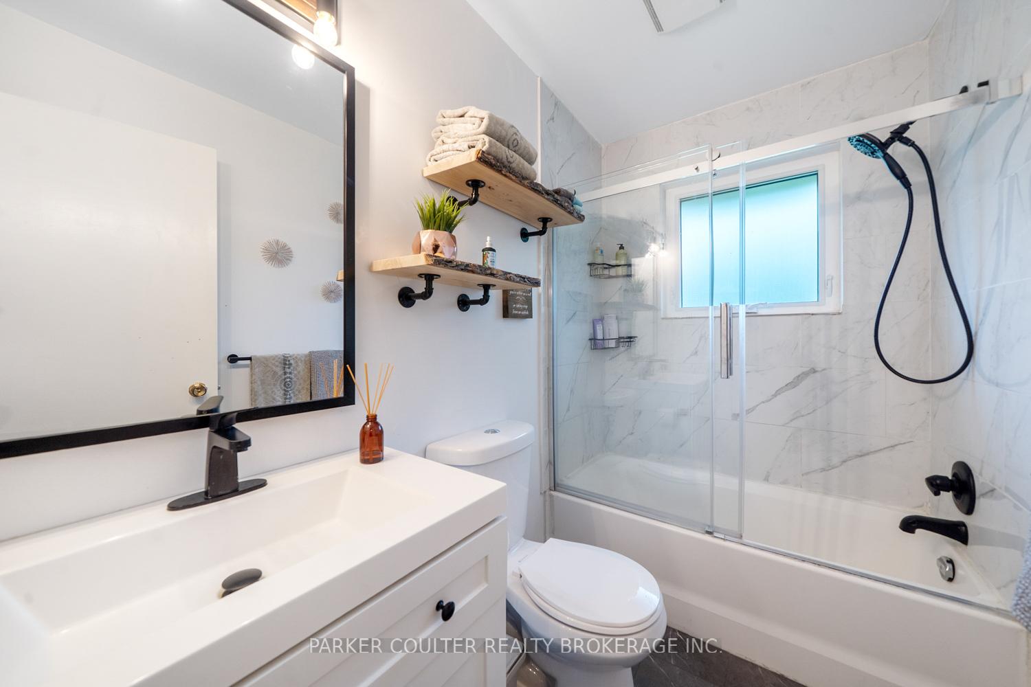Photo 13 of 21 Louisa Street, Parry Sound — HOMEH