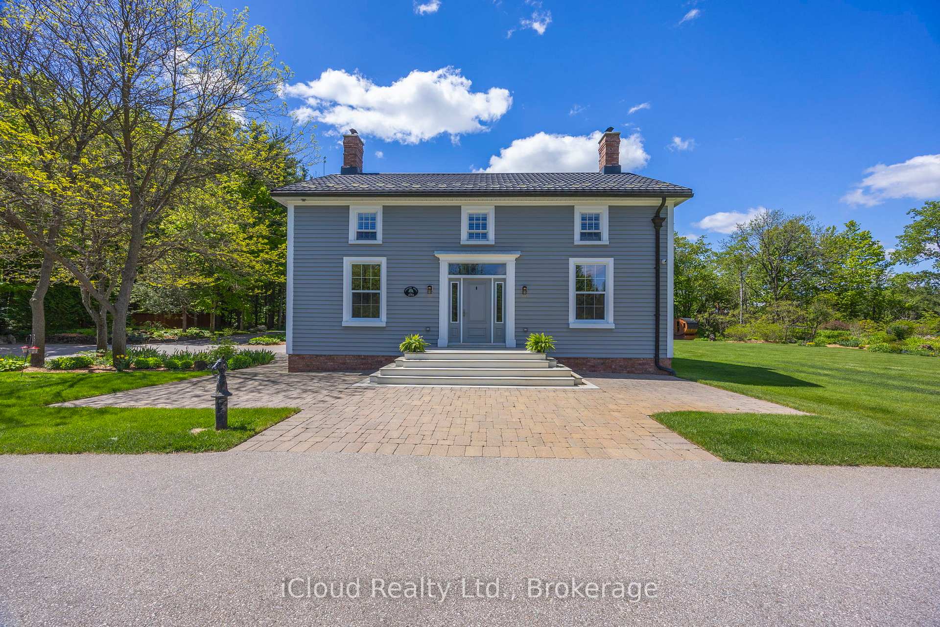 Front of 13232 Fifth Line
