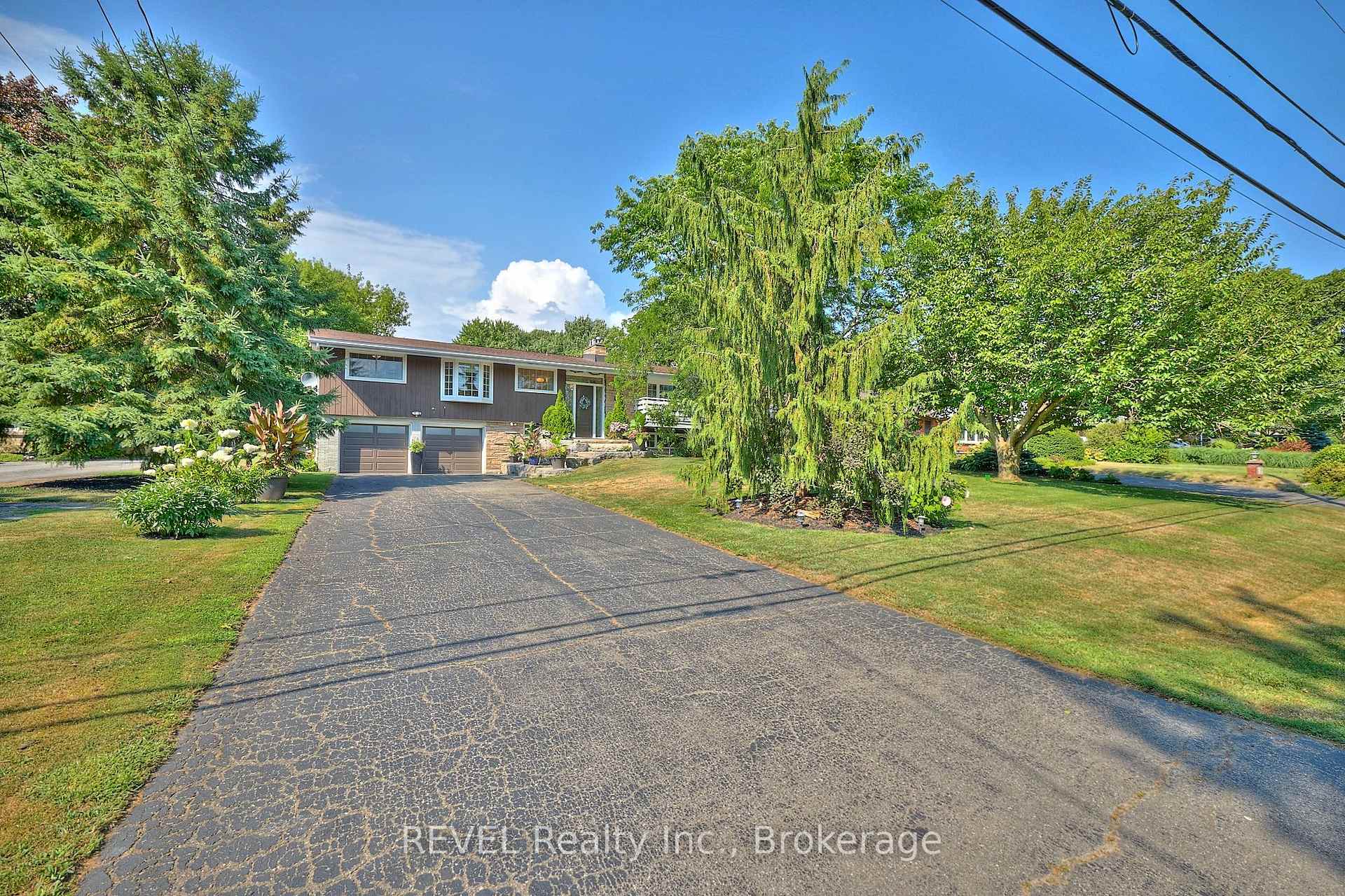 Photo 4 of 51 Pancake Lane, Pelham, Fonthill — HOMEH
