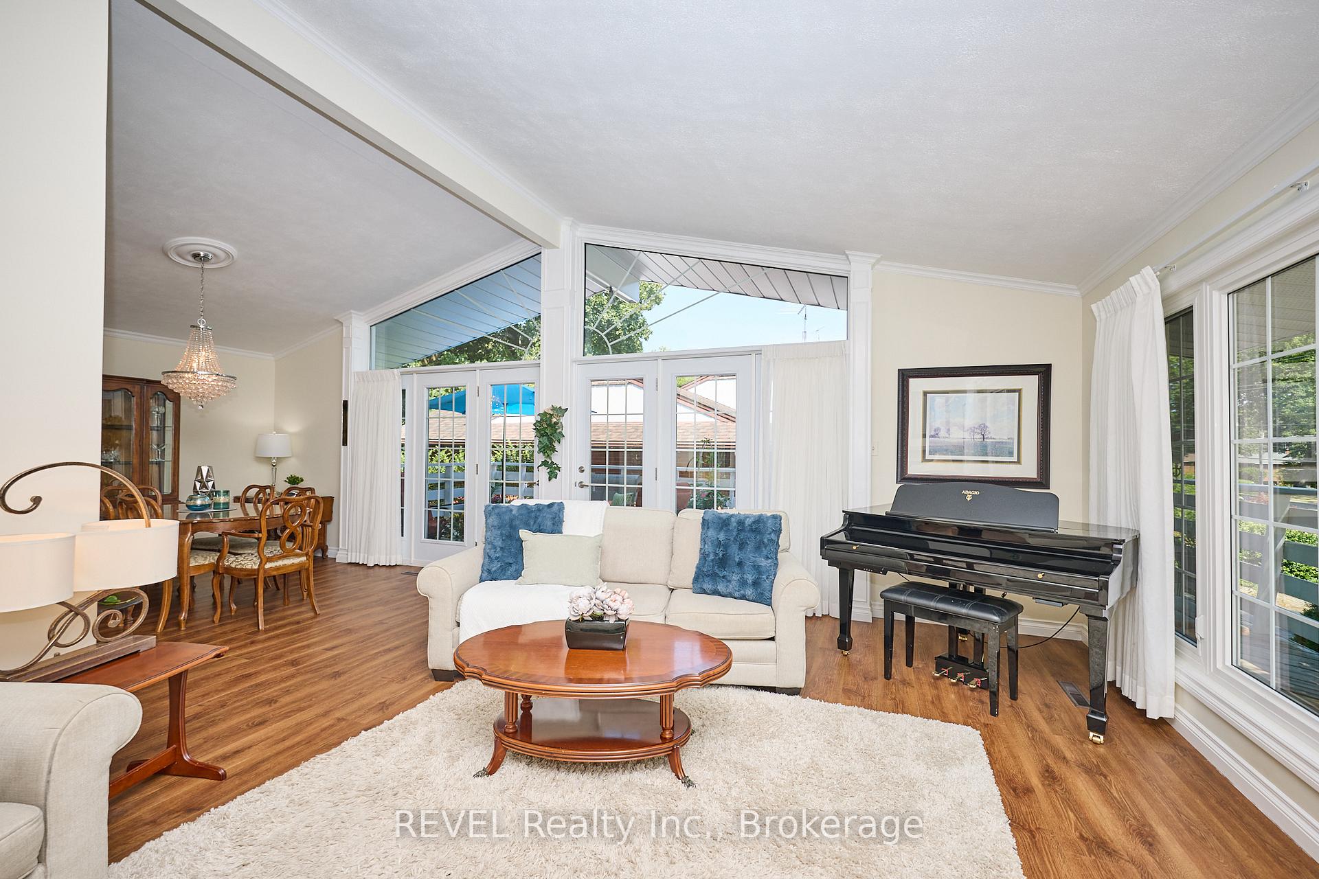 Photo 10 of 51 Pancake Lane, Pelham, Fonthill — HOMEH