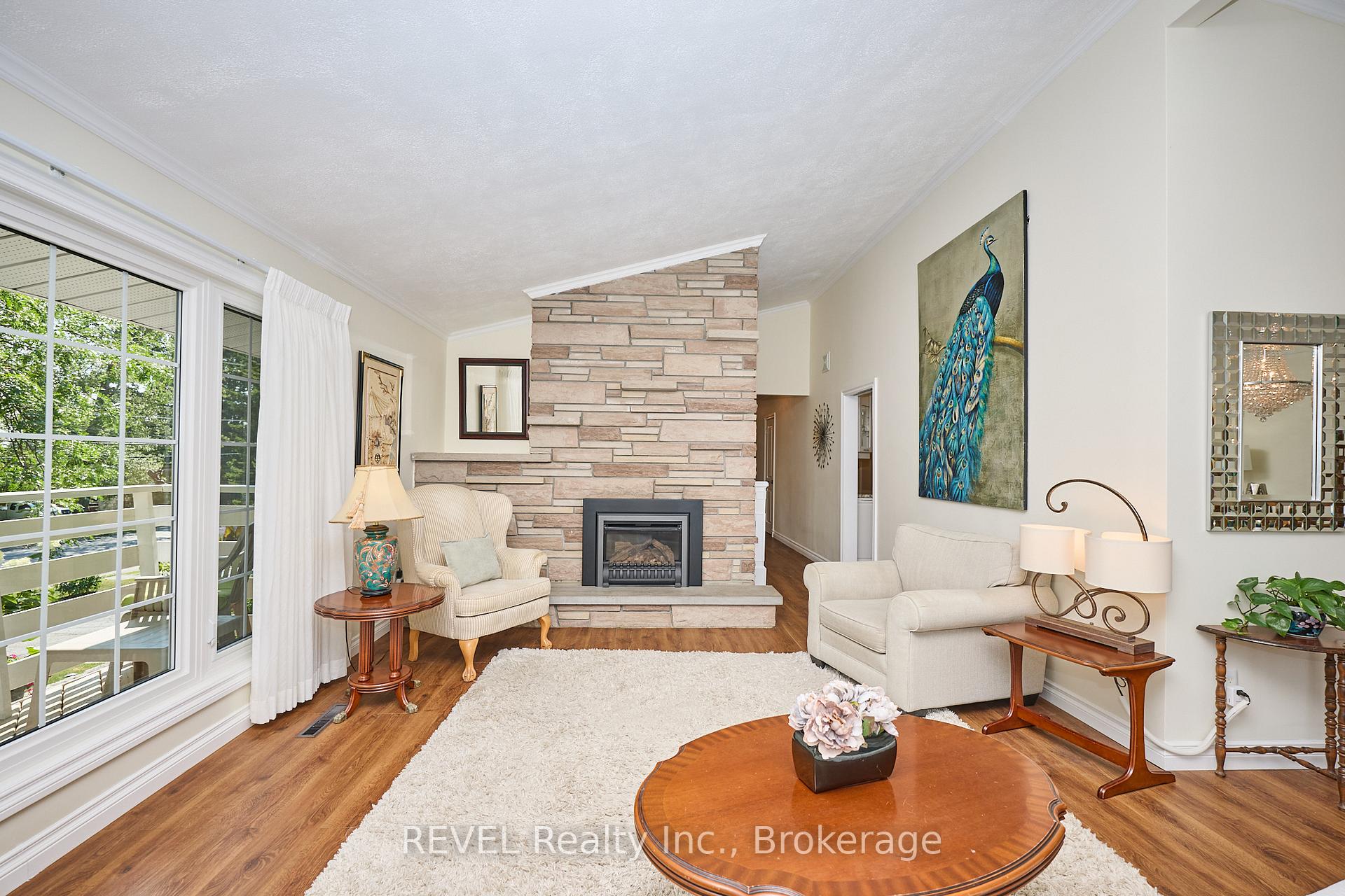 Photo 11 of 51 Pancake Lane, Pelham, Fonthill — HOMEH