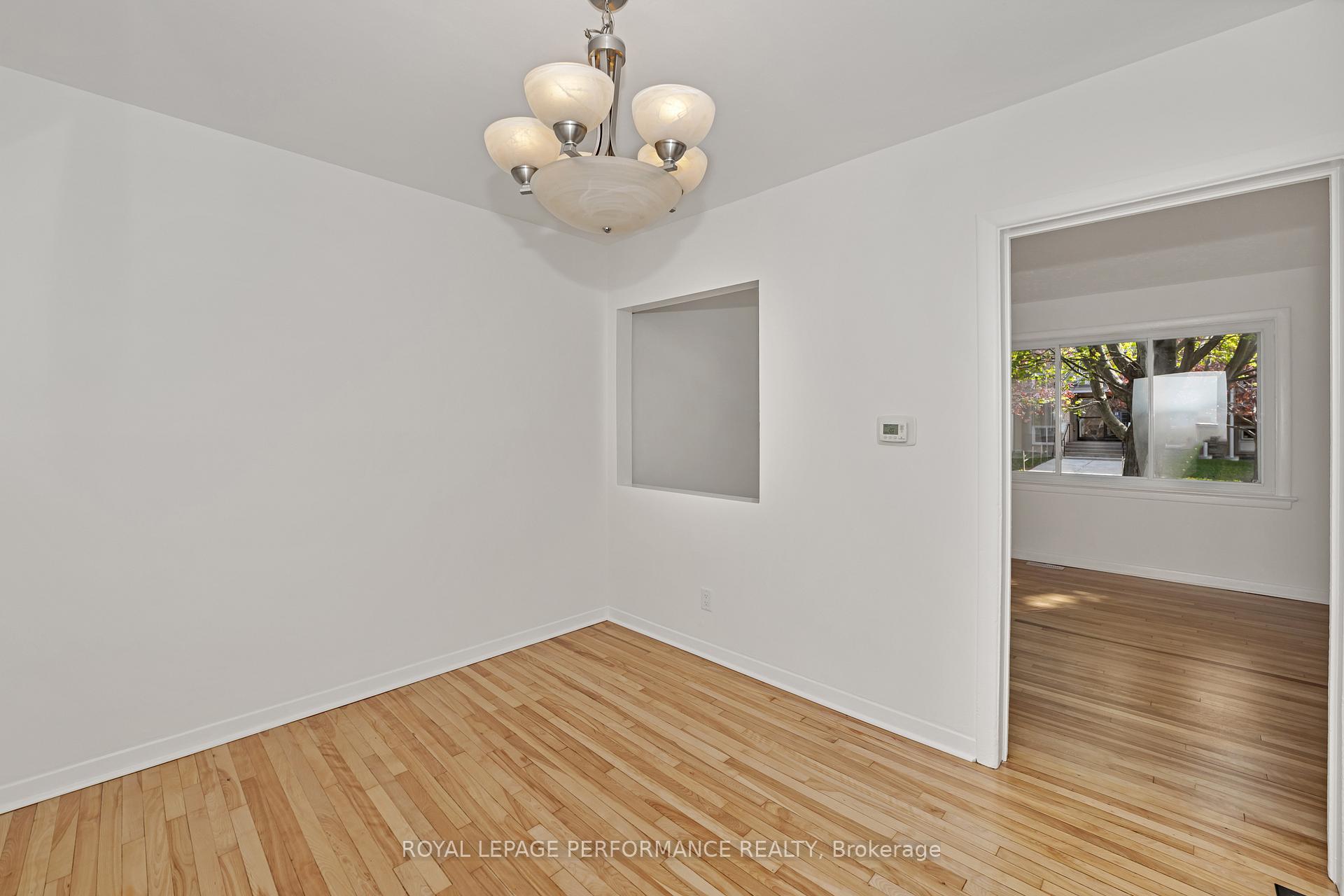 Photo 11 of 622 Borthwick Avenue, Ottawa, Castle Heights/Rideau High — HOMEH