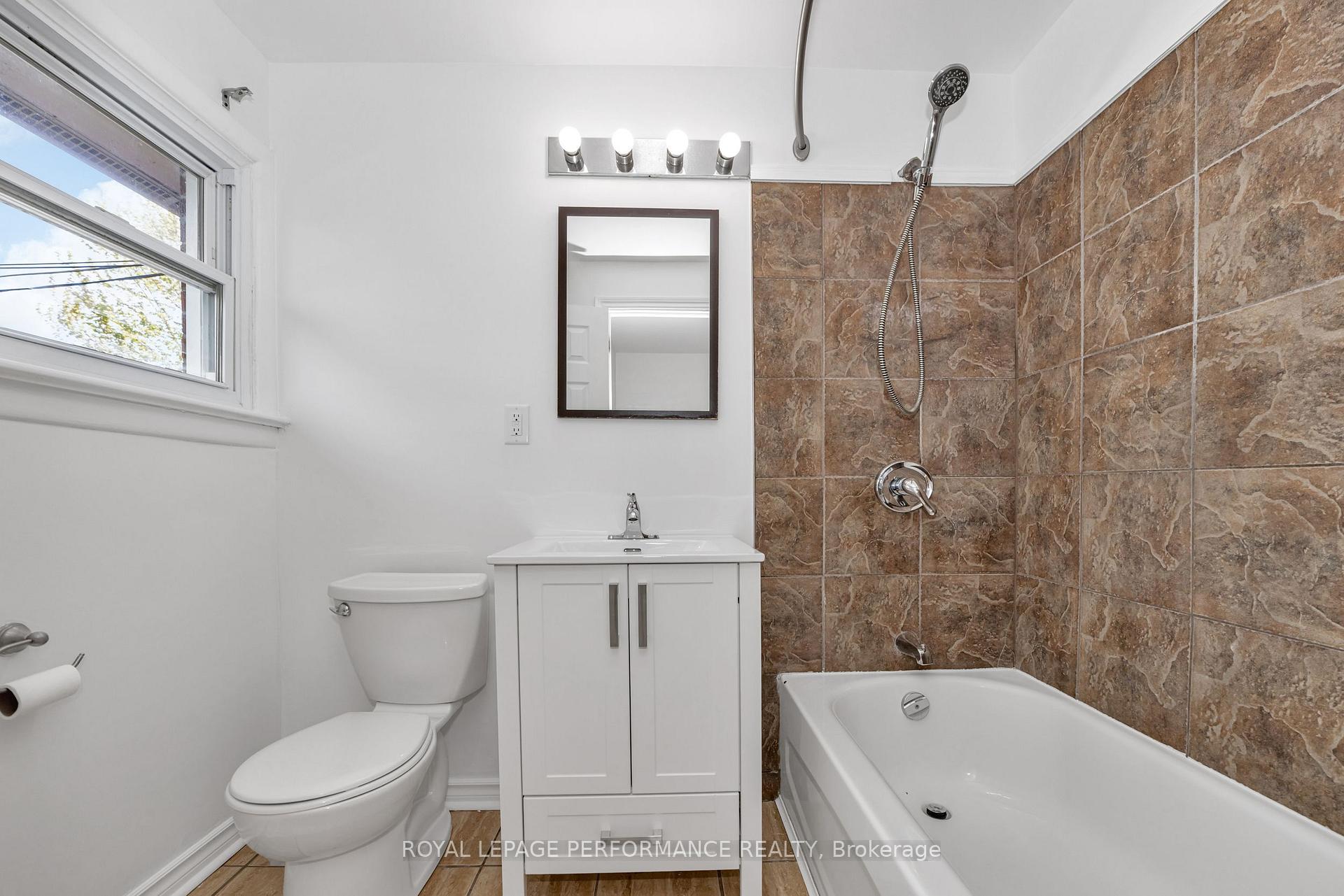 Photo 17 of 622 Borthwick Avenue, Ottawa, Castle Heights/Rideau High — HOMEH