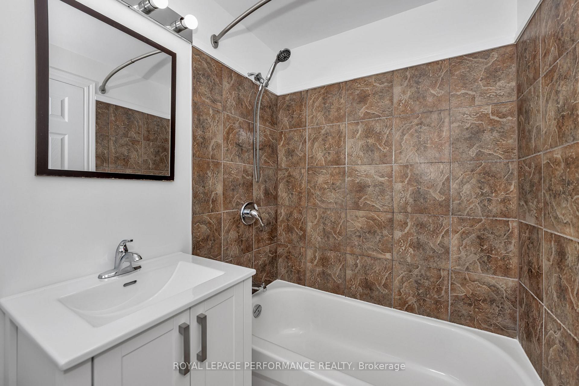 Photo 18 of 622 Borthwick Avenue, Ottawa, Castle Heights/Rideau High — HOMEH