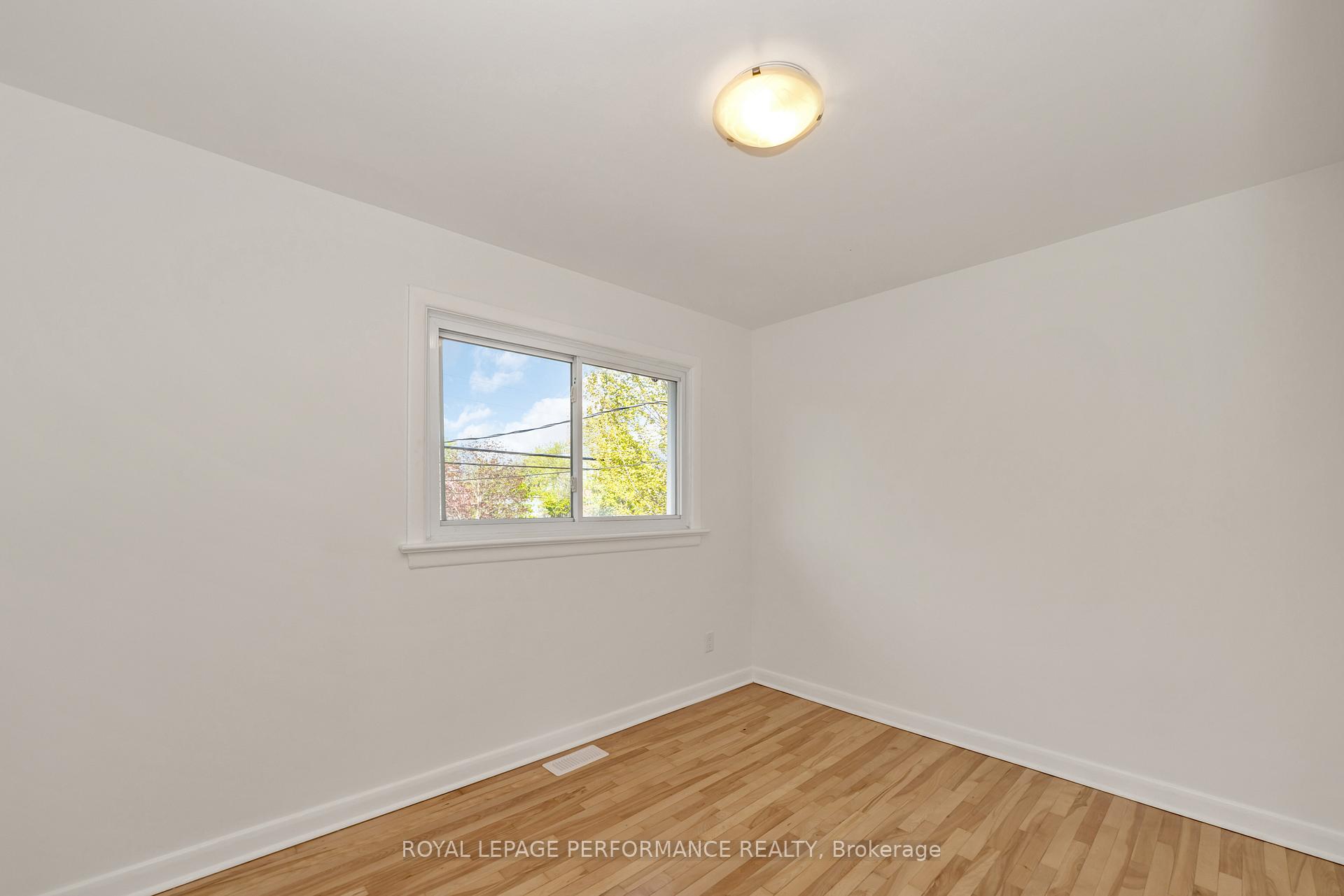 Photo 23 of 622 Borthwick Avenue, Ottawa, Castle Heights/Rideau High — HOMEH