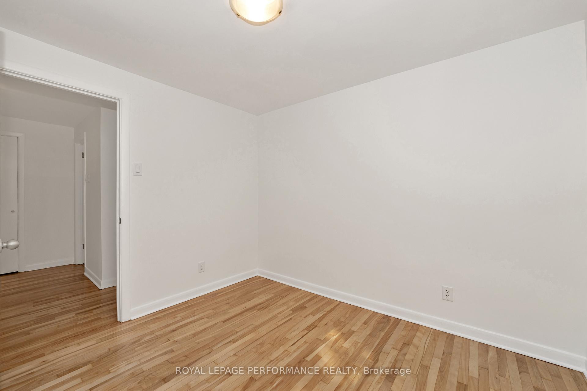 Photo 26 of 622 Borthwick Avenue, Ottawa, Castle Heights/Rideau High — HOMEH