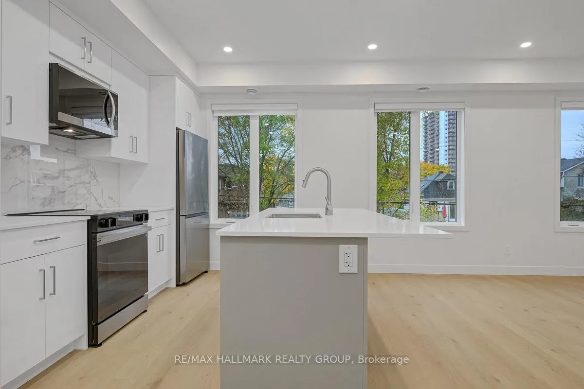 Photo 7 of Unit 6, 199 Columbus Avenue, Ottawa, Overbrook/Castle Heights — HOMEH