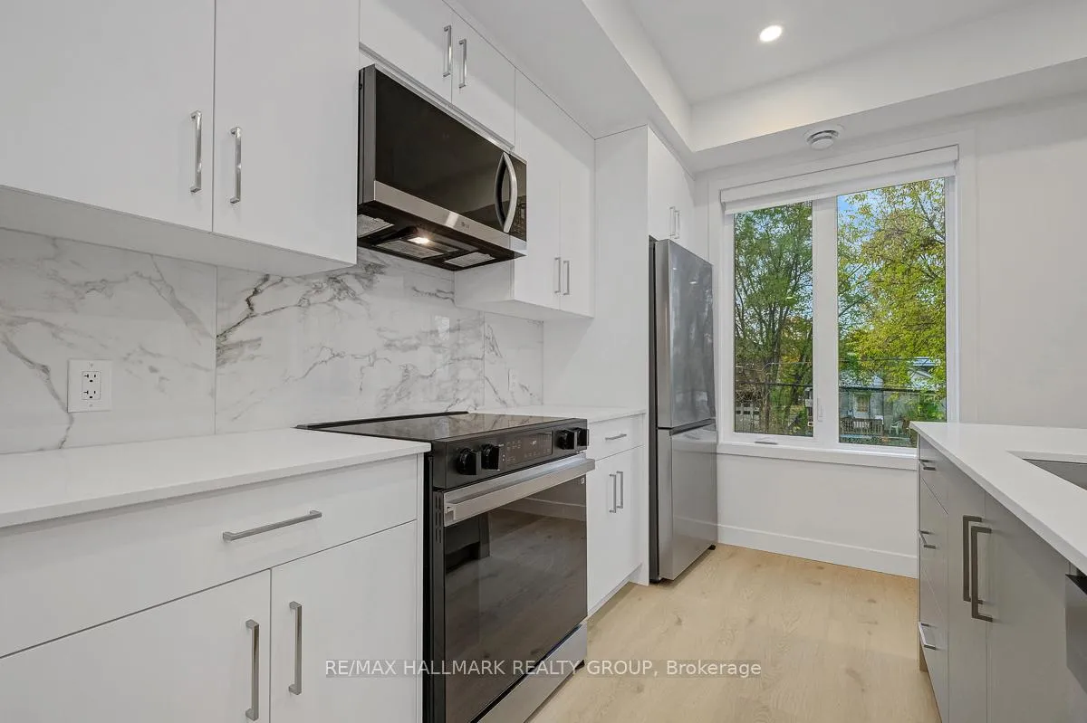 Photo 9 of Unit 6, 199 Columbus Avenue, Ottawa, Overbrook/Castle Heights — HOMEH