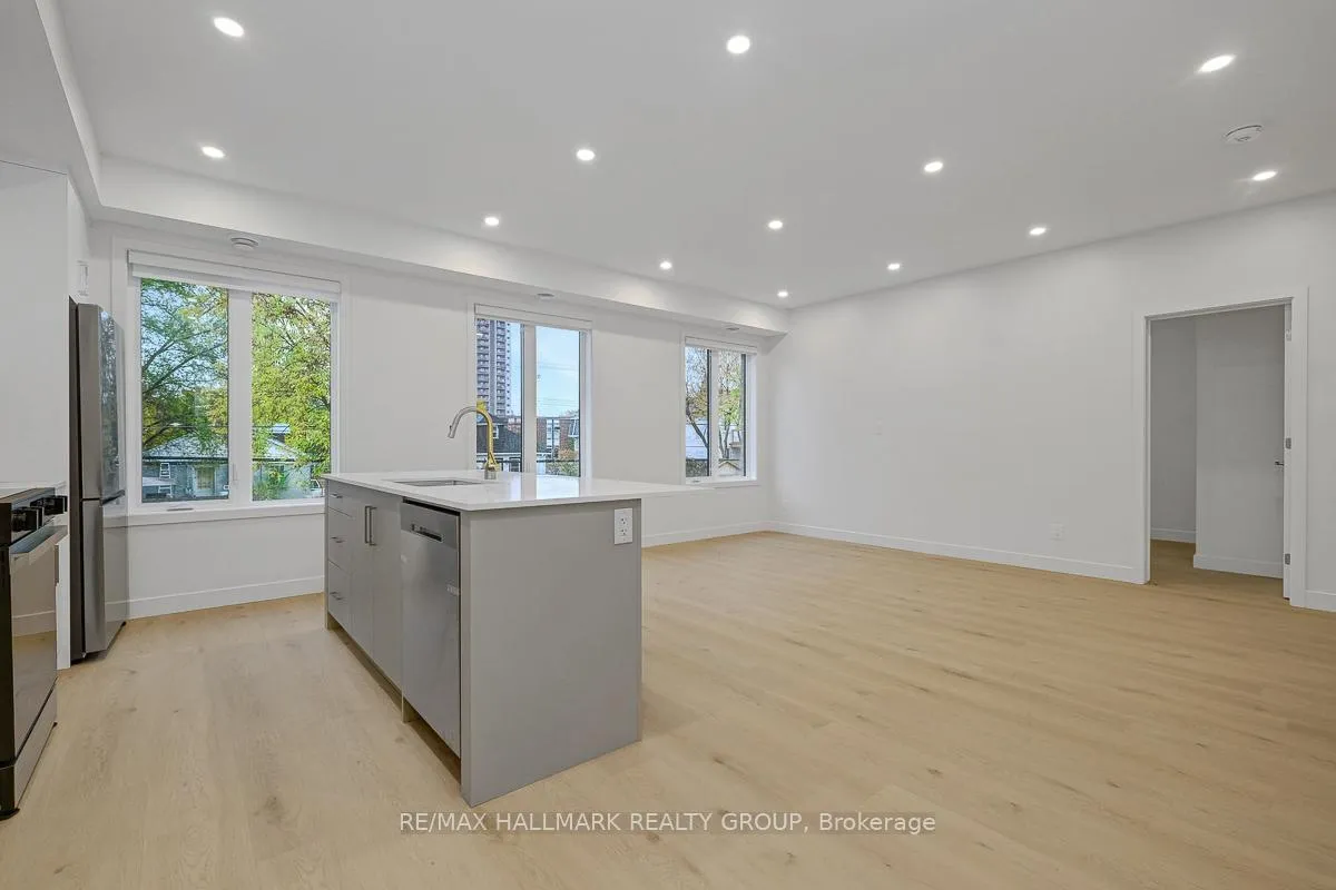 Photo 15 of Unit 6, 199 Columbus Avenue, Ottawa, Overbrook/Castle Heights — HOMEH