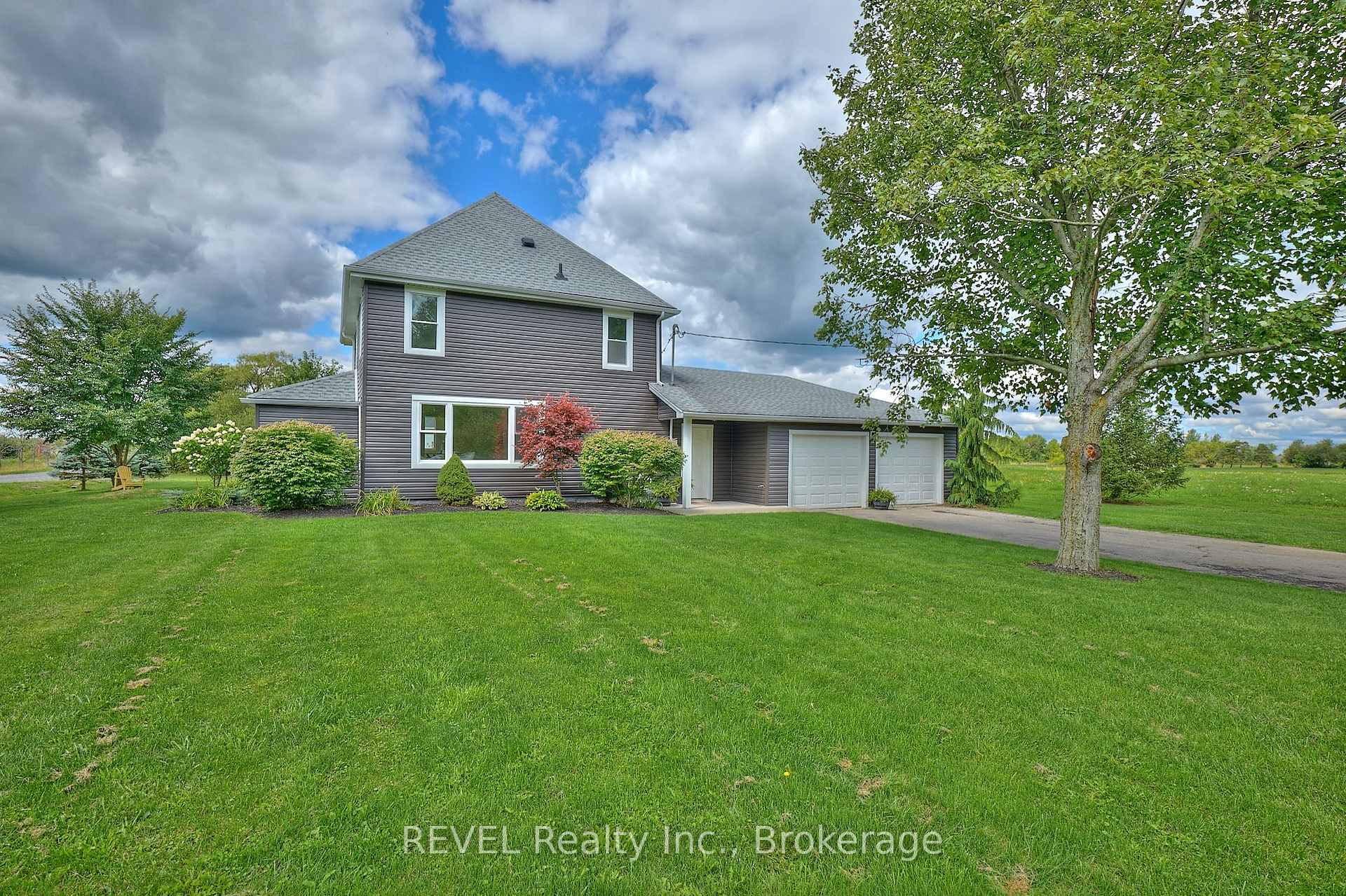 Photo 1 of 13717 Ort Road, Niagara Falls, Lyons Creek — HOMEH