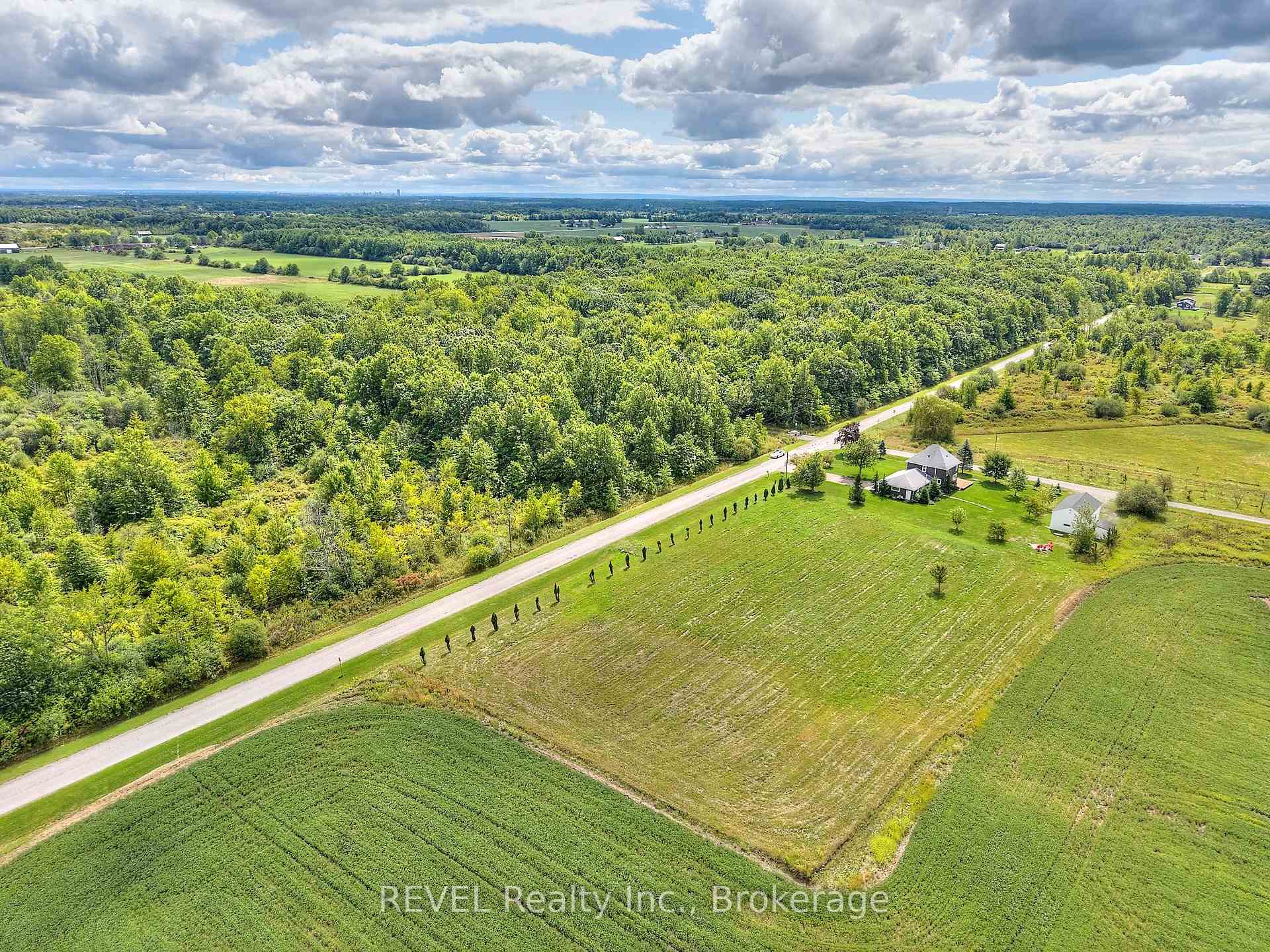 Photo 3 of 13717 Ort Road, Niagara Falls, Lyons Creek — HOMEH