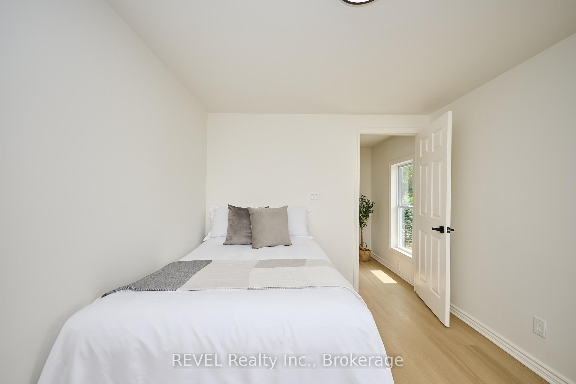 Photo 32 of 13717 Ort Road, Niagara Falls, Lyons Creek — HOMEH