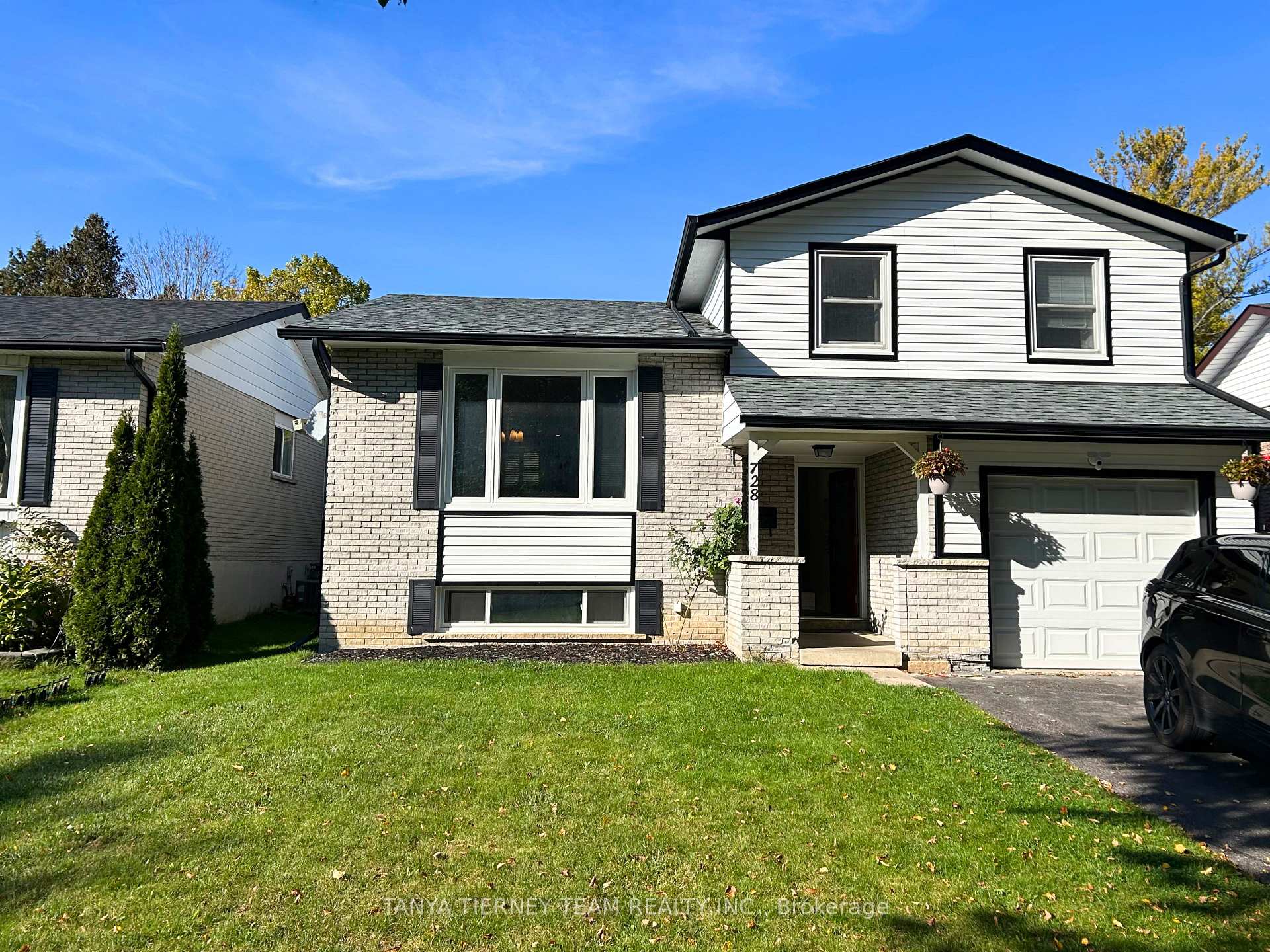 Front of 728 Bermuda Avenue