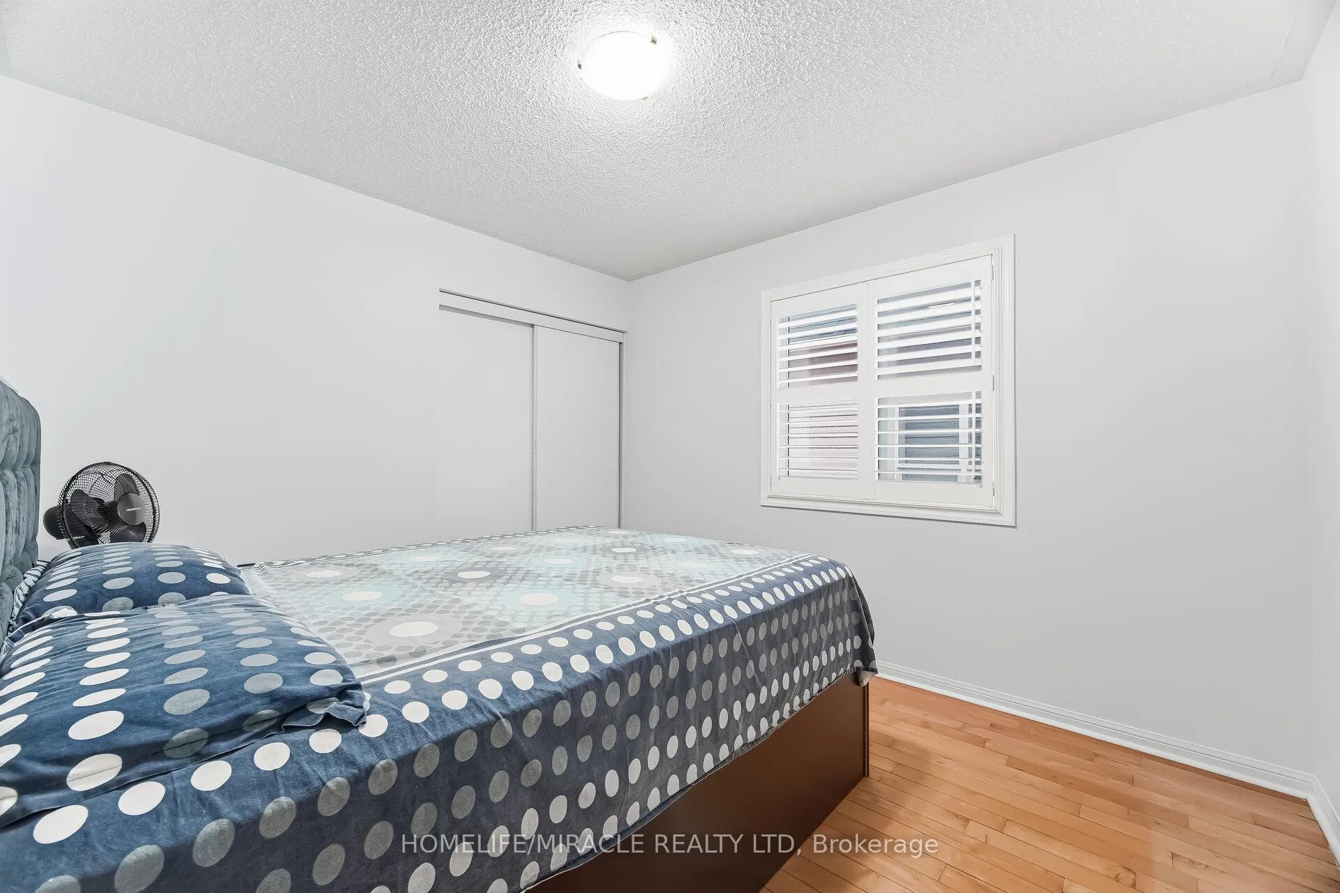 Photo 17 of 98 Owlridge Drive E, Brampton, Credit Valley — HOMEH