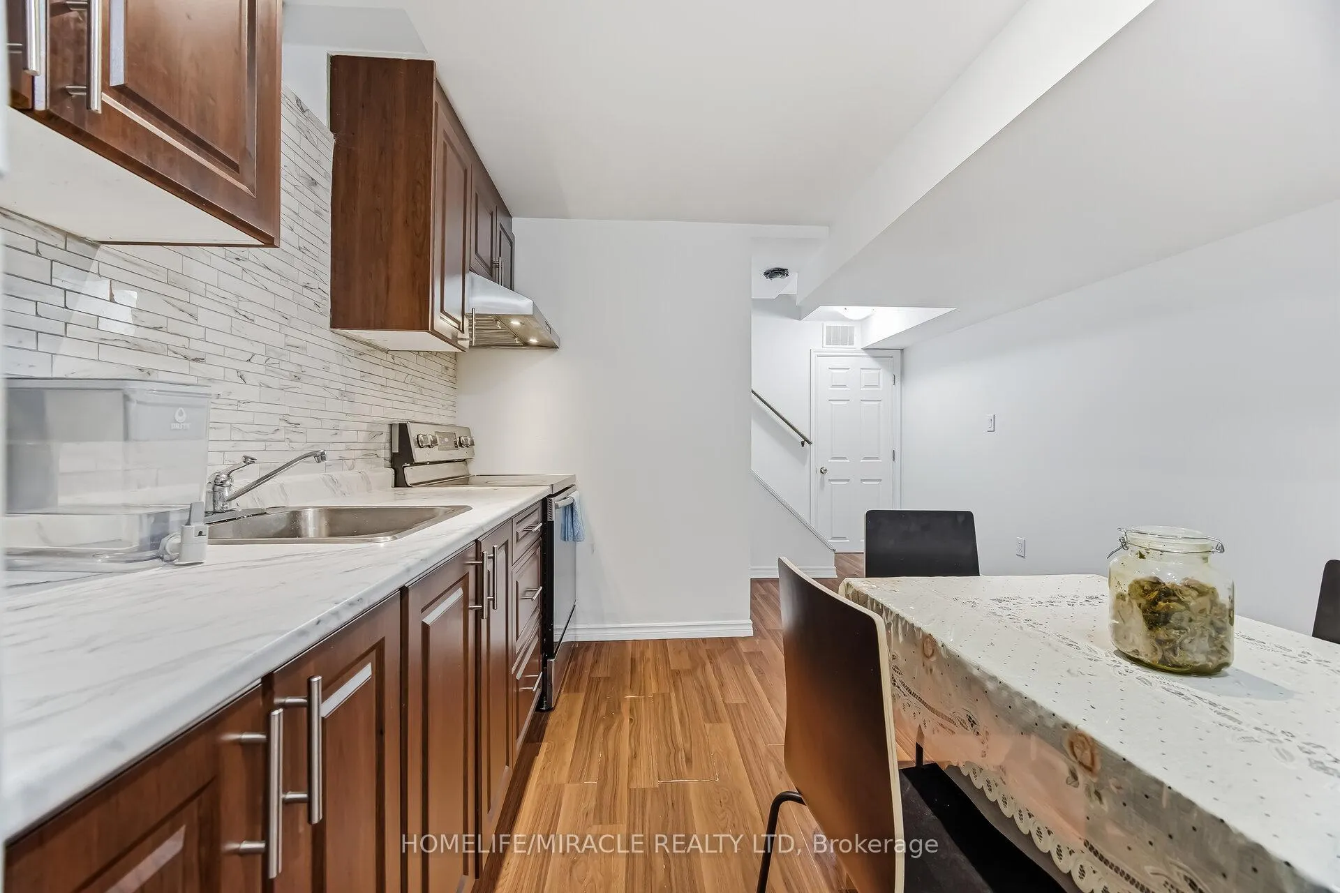 Photo 26 of 98 Owlridge Drive E, Brampton, Credit Valley — HOMEH
