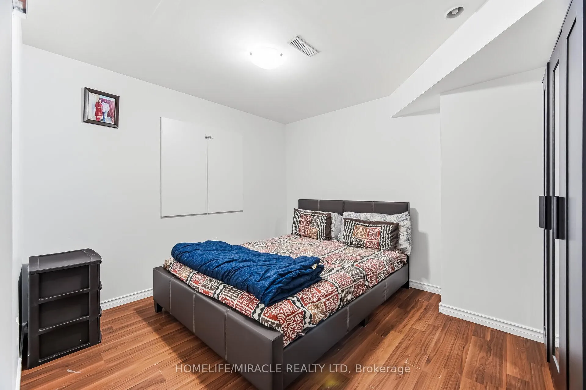 Photo 29 of 98 Owlridge Drive E, Brampton, Credit Valley — HOMEH