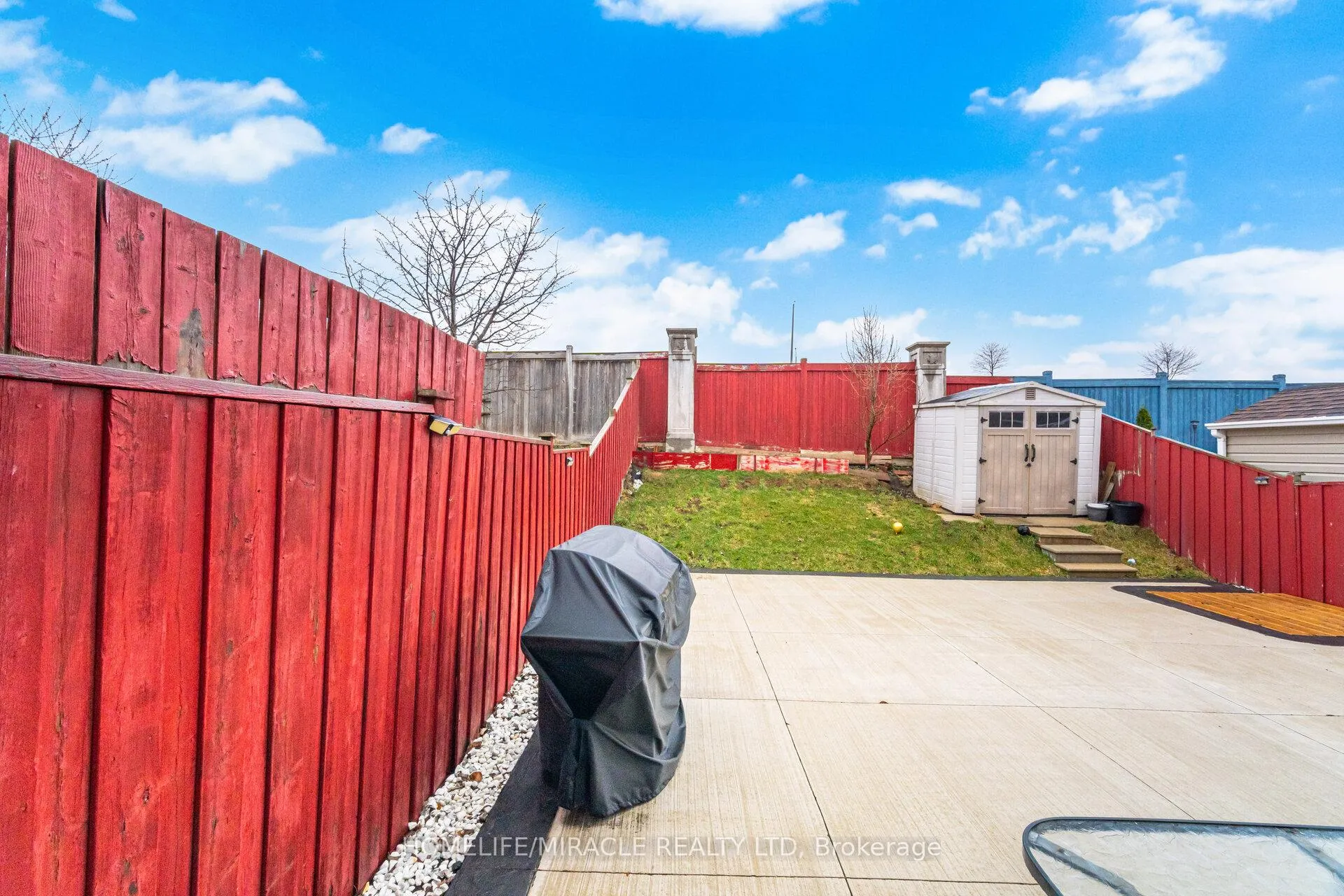 Photo 31 of 98 Owlridge Drive E, Brampton, Credit Valley — HOMEH