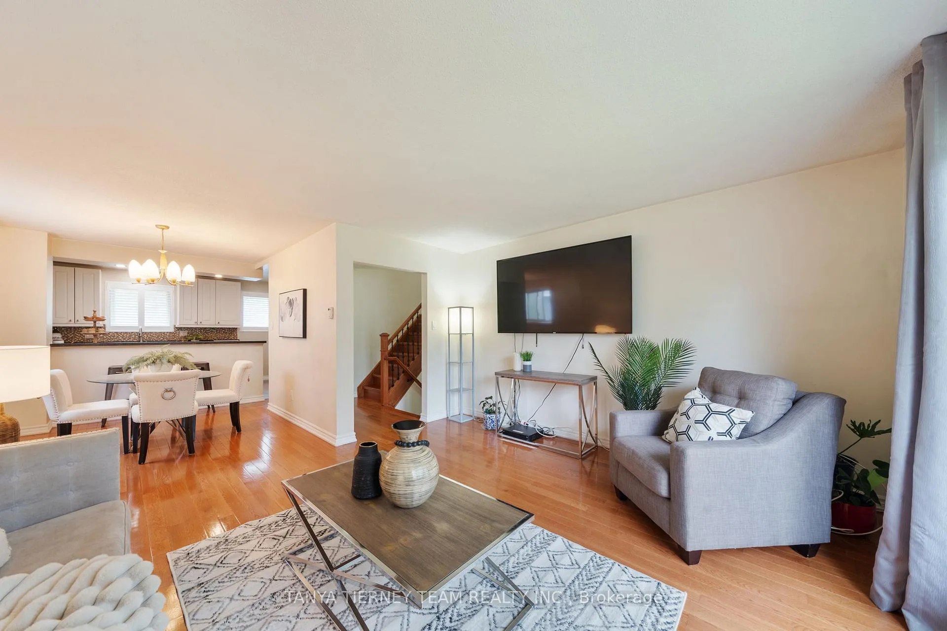Photo 7 of 728 Bermuda Avenue, Oshawa, Northglen — HOMEH