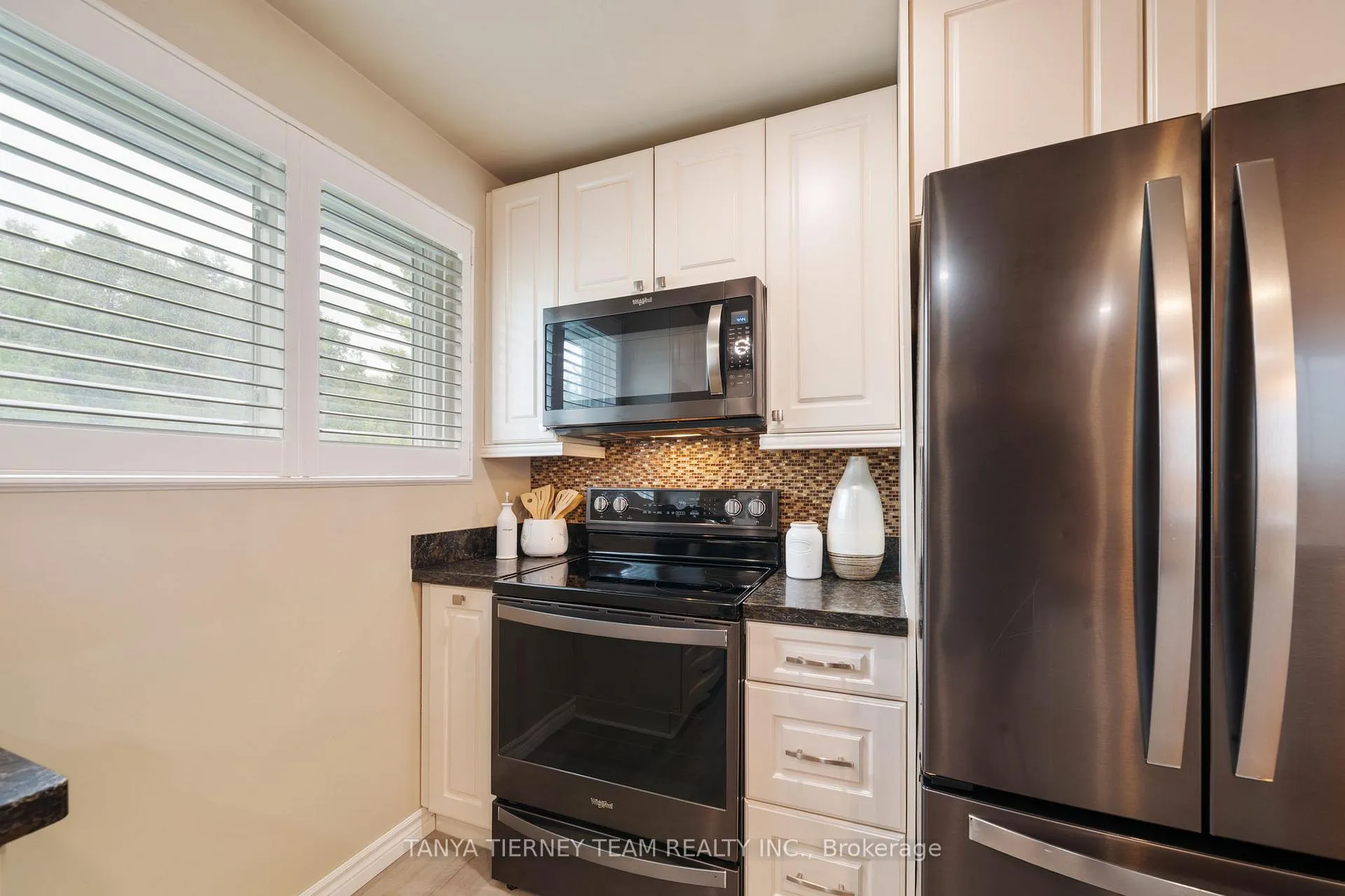 Photo 13 of 728 Bermuda Avenue, Oshawa, Northglen — HOMEH