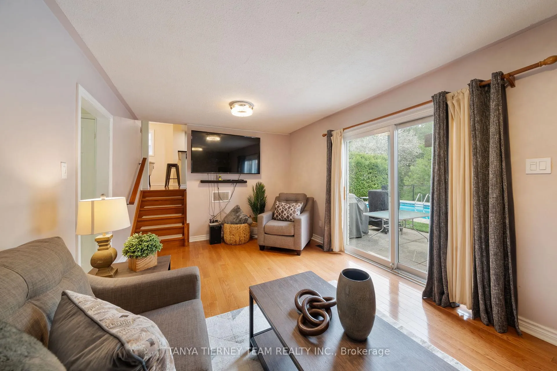 Photo 16 of 728 Bermuda Avenue, Oshawa, Northglen — HOMEH