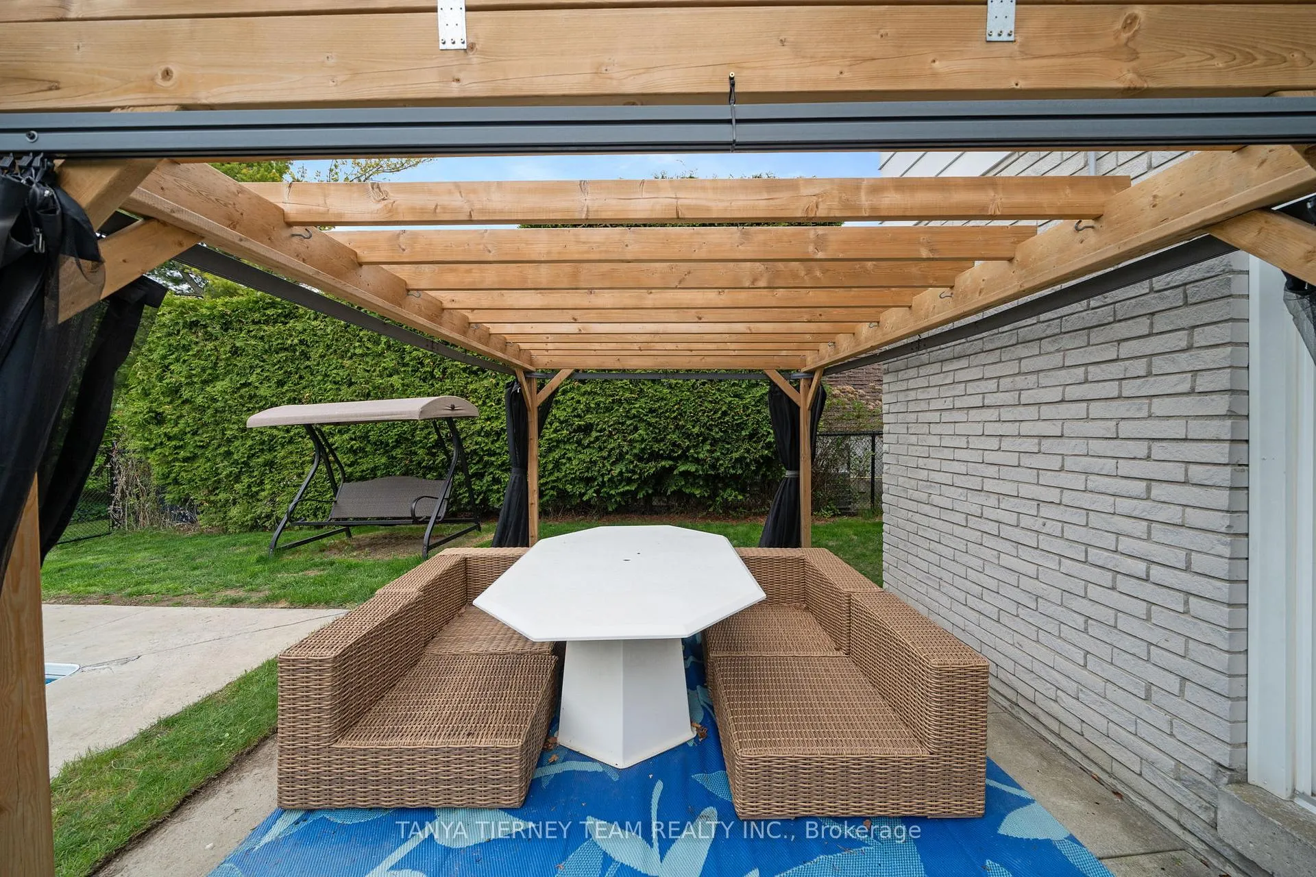 Photo 40 of 728 Bermuda Avenue, Oshawa, Northglen — HOMEH