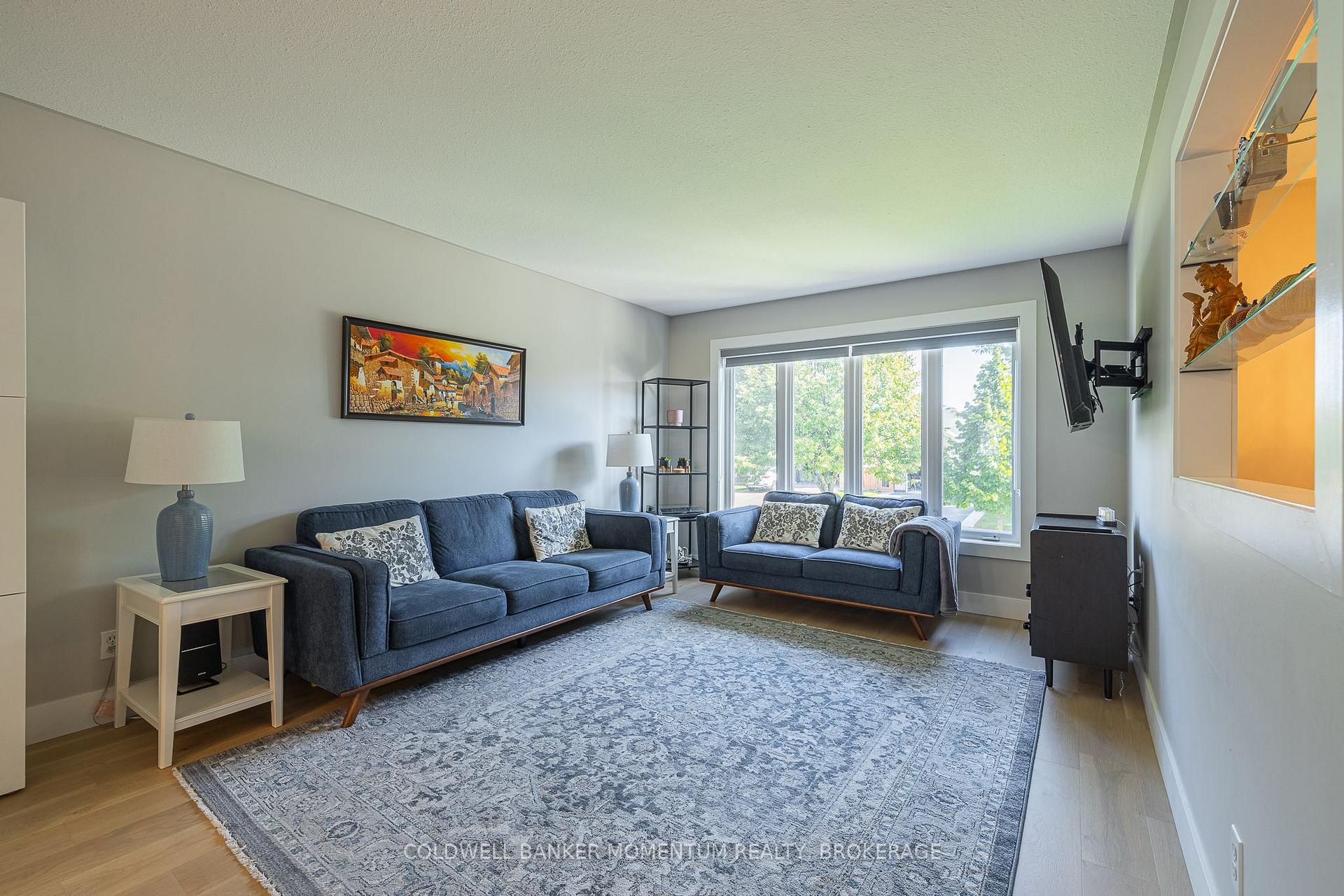Photo 8 of 24 Tanner Drive, Pelham, Fonthill — HOMEH