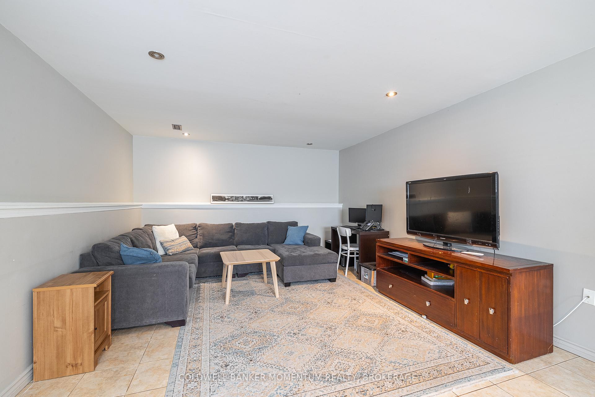 Photo 33 of 24 Tanner Drive, Pelham, Fonthill — HOMEH