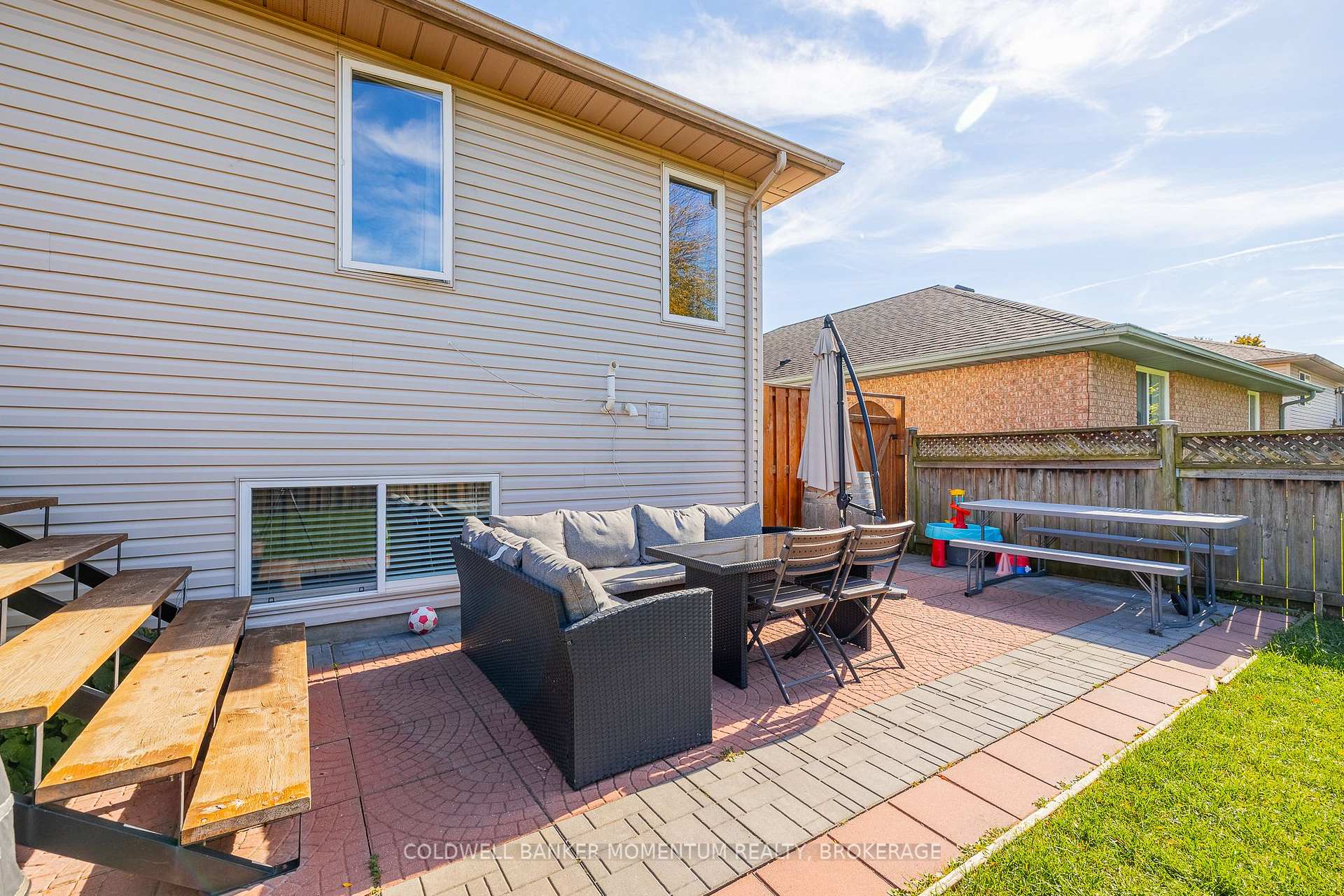 Photo 38 of 24 Tanner Drive, Pelham, Fonthill — HOMEH