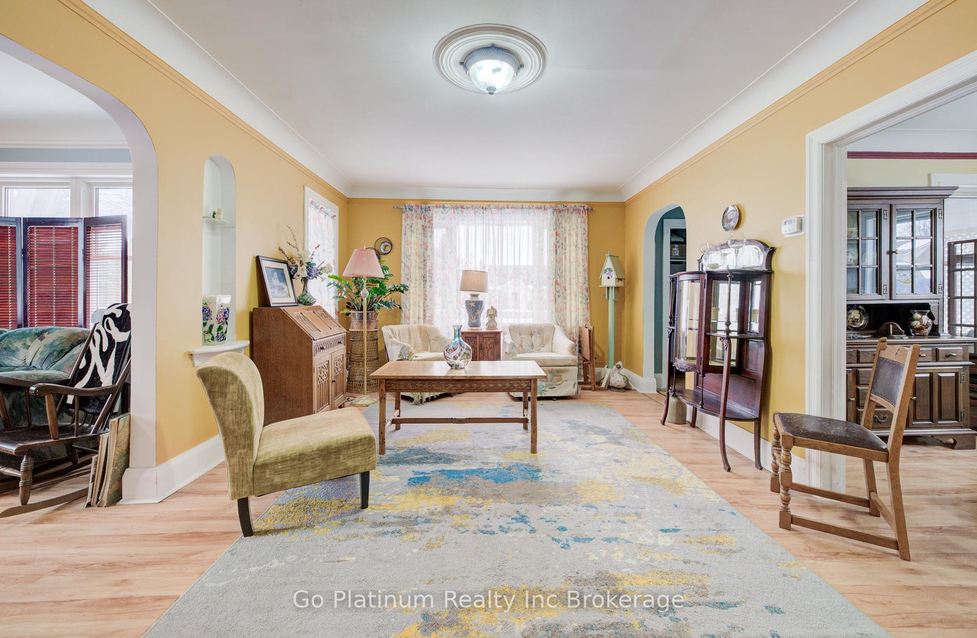 Photo 5 of 611 James Street E, Norfolk, Delhi — HOMEH