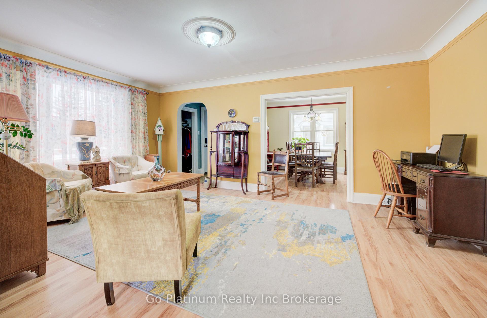 Photo 7 of 611 James Street E, Norfolk, Delhi — HOMEH