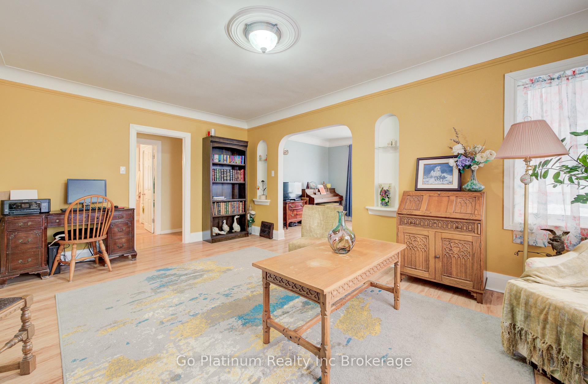 Photo 8 of 611 James Street E, Norfolk, Delhi — HOMEH