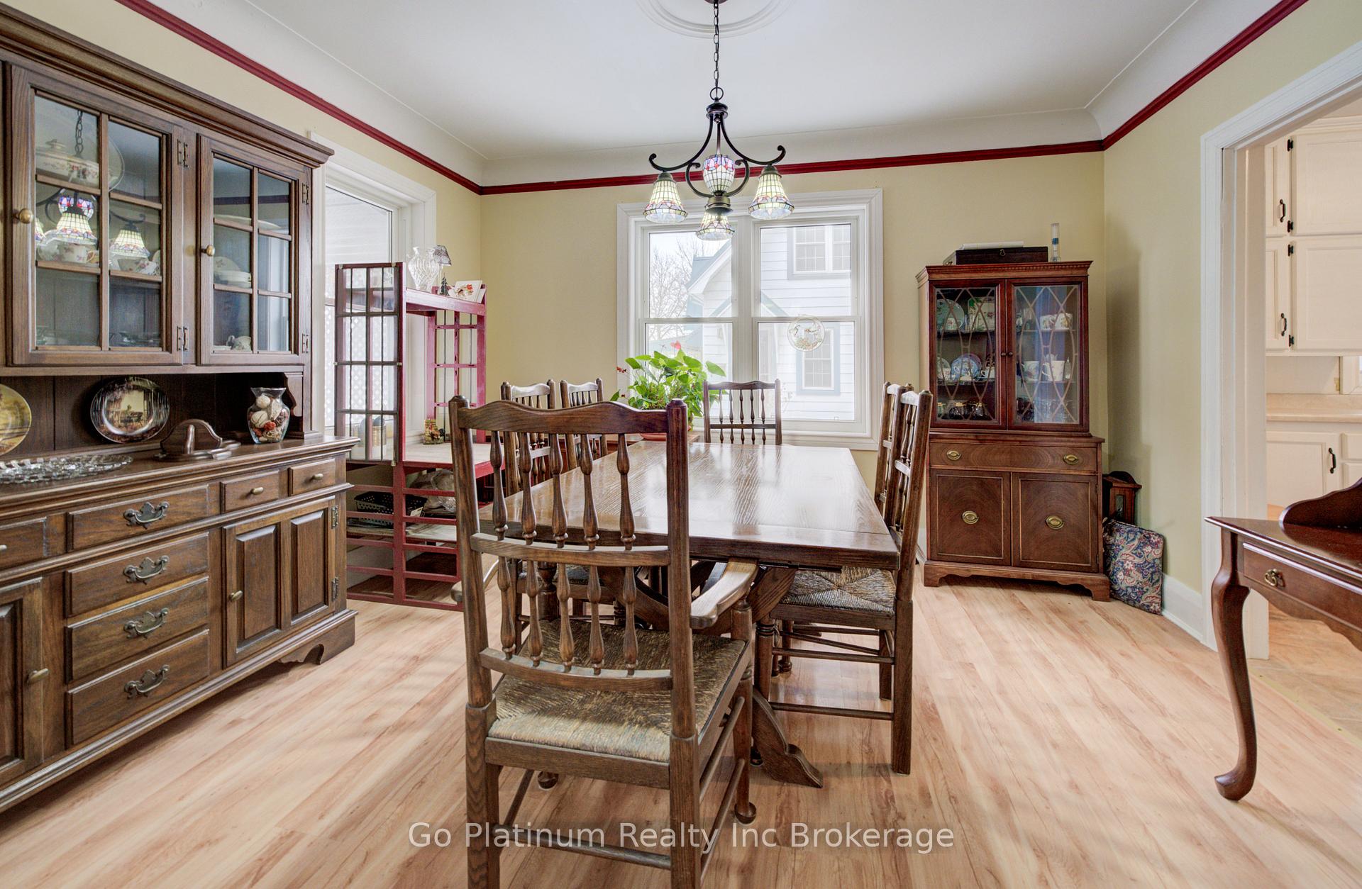 Photo 11 of 611 James Street E, Norfolk, Delhi — HOMEH
