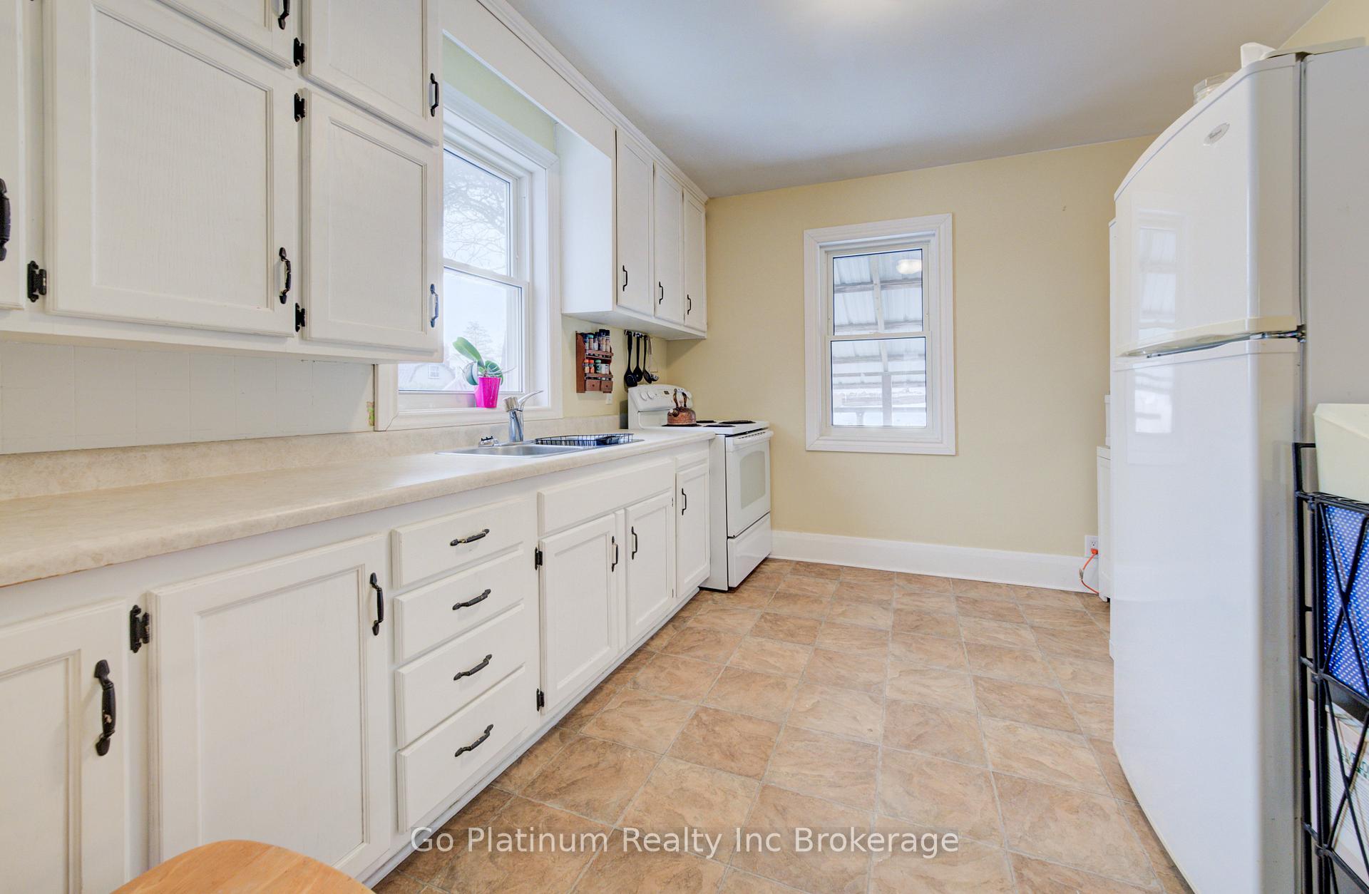 Photo 13 of 611 James Street E, Norfolk, Delhi — HOMEH