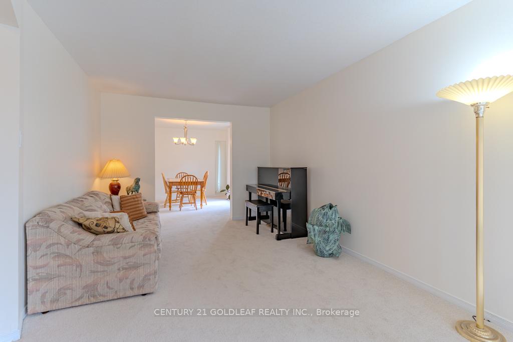 Photo 6 of 612 Chenier Way, Ottawa, Fallingbrook/Pineridge — HOMEH