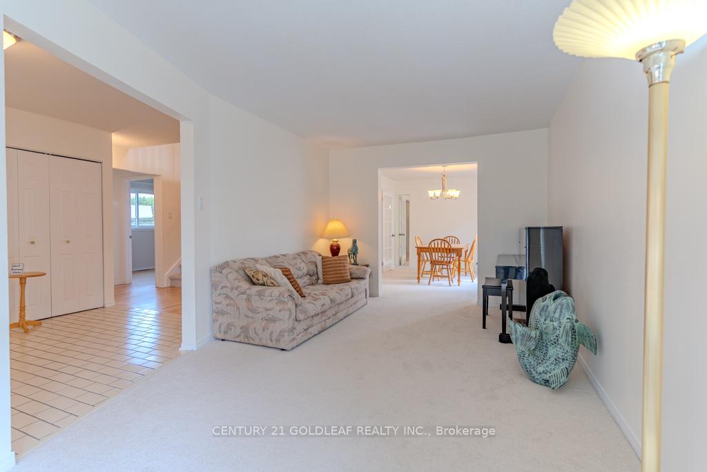 Photo 7 of 612 Chenier Way, Ottawa, Fallingbrook/Pineridge — HOMEH