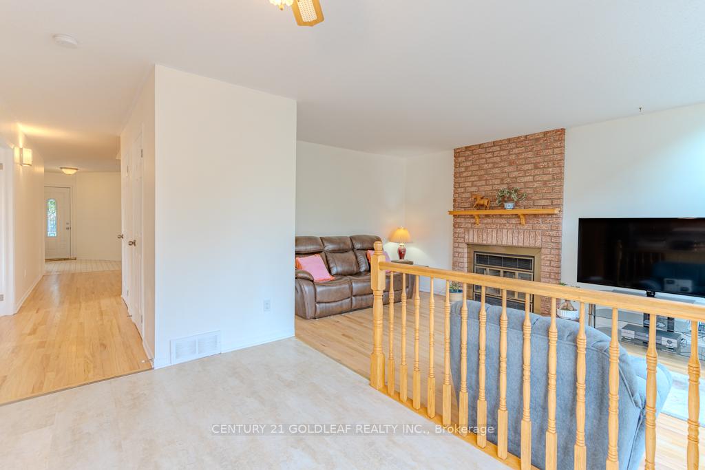 Photo 18 of 612 Chenier Way, Ottawa, Fallingbrook/Pineridge — HOMEH