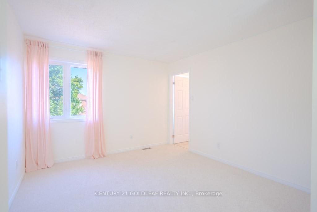 Photo 33 of 612 Chenier Way, Ottawa, Fallingbrook/Pineridge — HOMEH
