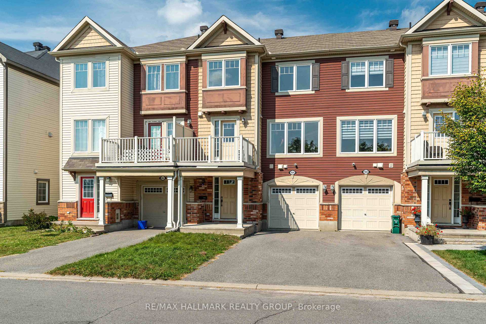 Photo 1 of 164 Sunshine Crescent, Ottawa, Notting Hill/Summerside — HOMEH