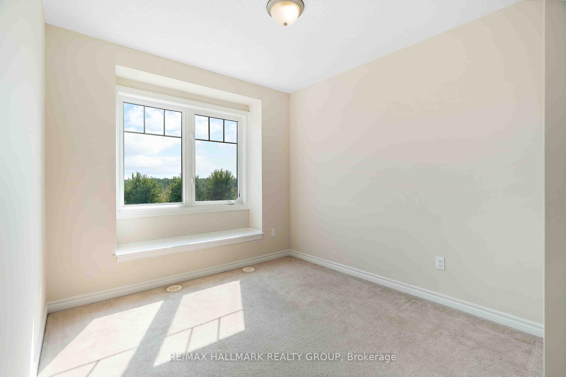Photo 17 of 164 Sunshine Crescent, Ottawa, Notting Hill/Summerside — HOMEH