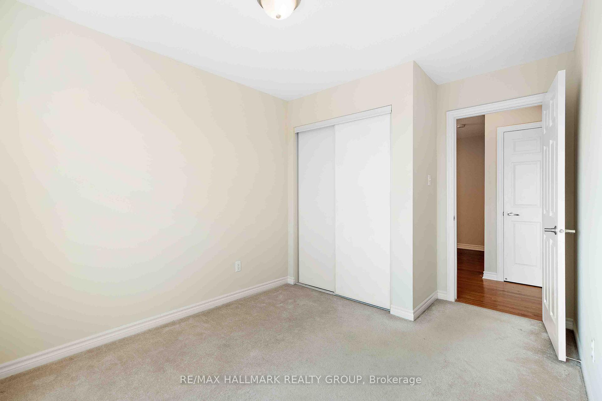 Photo 18 of 164 Sunshine Crescent, Ottawa, Notting Hill/Summerside — HOMEH