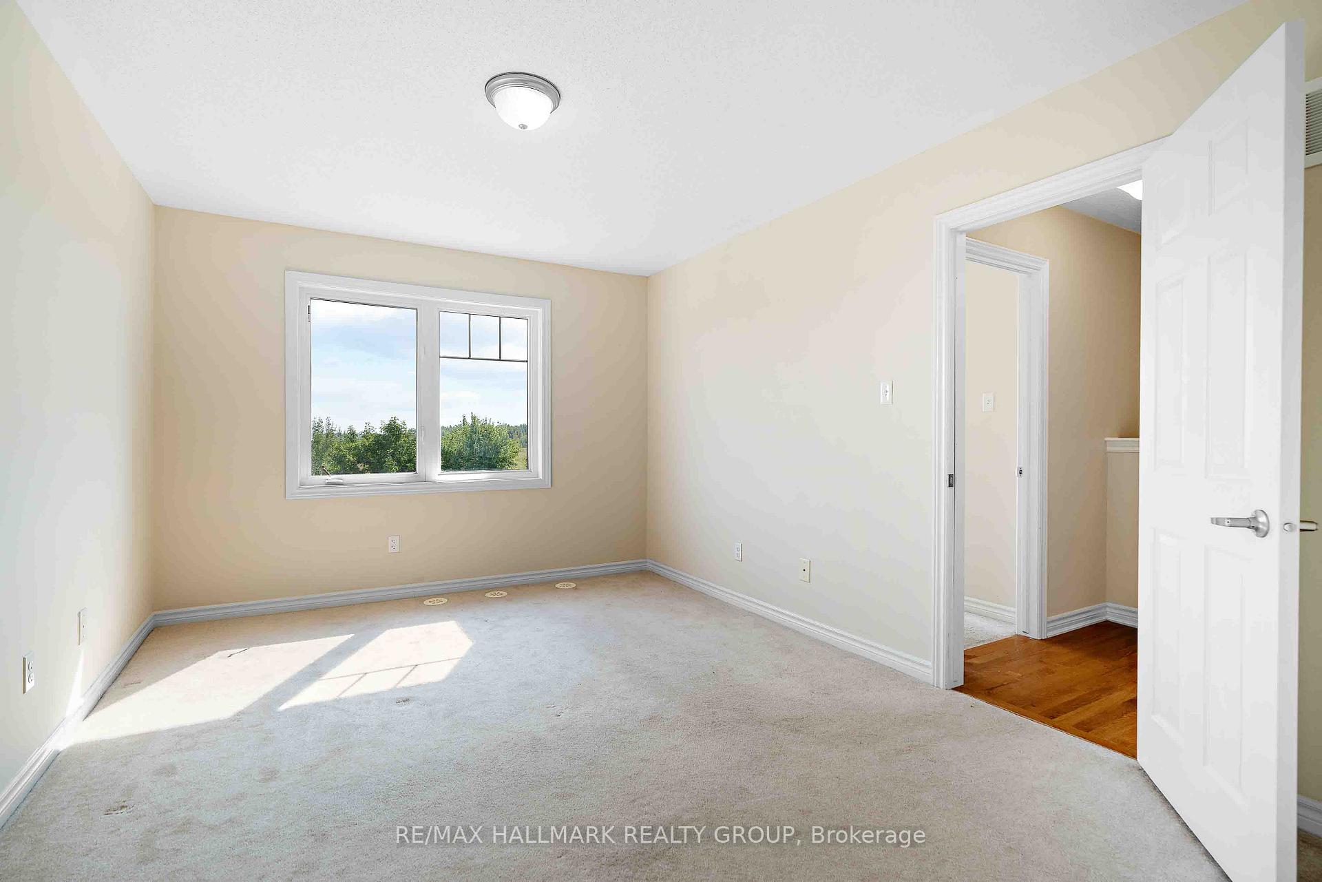 Photo 19 of 164 Sunshine Crescent, Ottawa, Notting Hill/Summerside — HOMEH