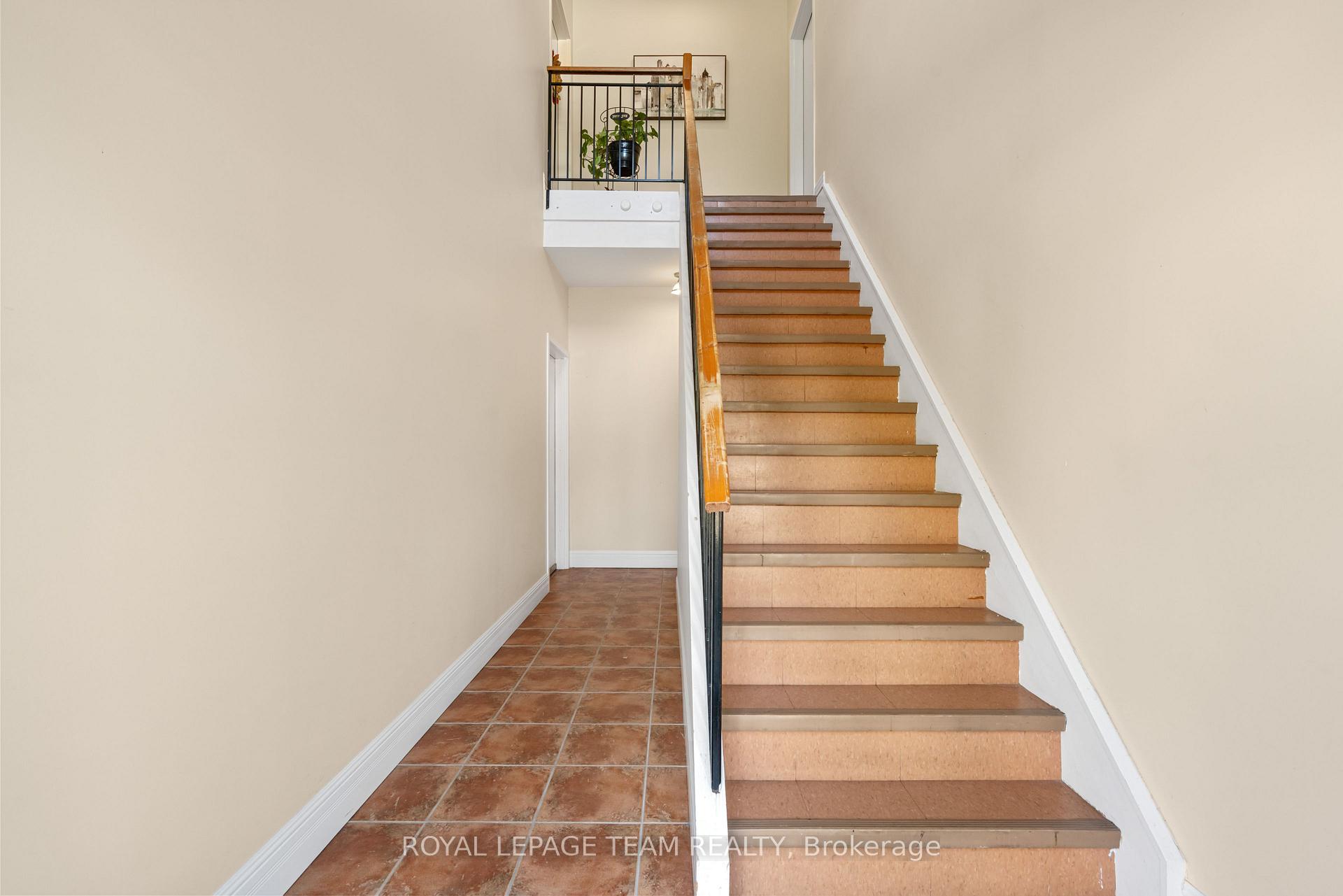 Photo 4 of 477 Clarence Street, North Dundas, Winchester — HOMEH
