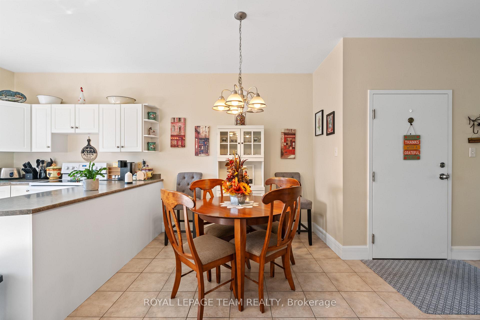 Photo 8 of 477 Clarence Street, North Dundas, Winchester — HOMEH