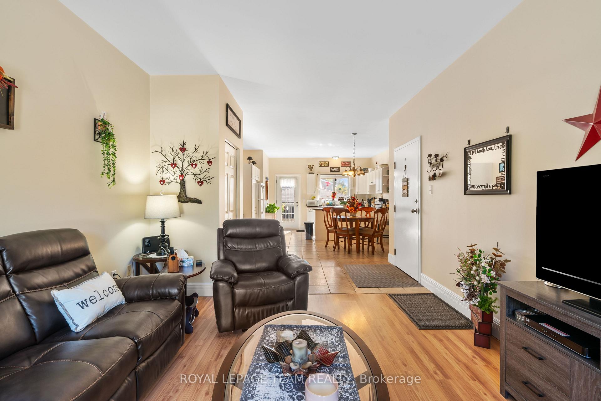 Photo 10 of 477 Clarence Street, North Dundas, Winchester — HOMEH