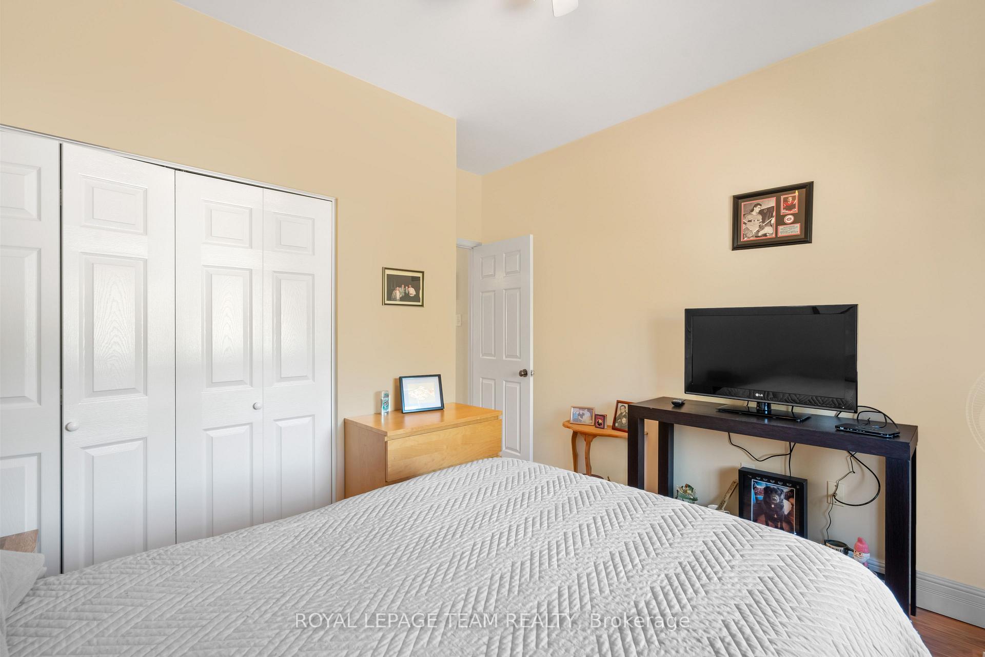 Photo 13 of 477 Clarence Street, North Dundas, Winchester — HOMEH